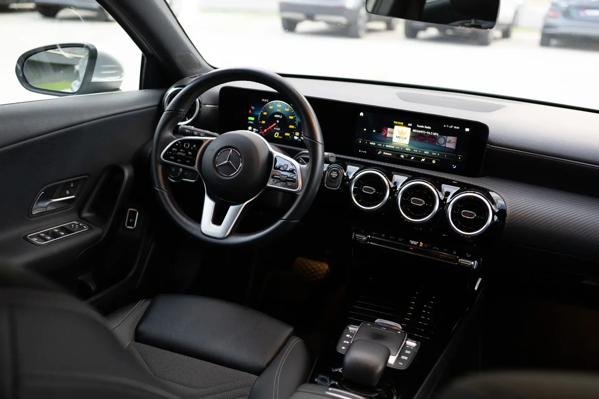 Mercedes-Benz A 250 e Progressive 2