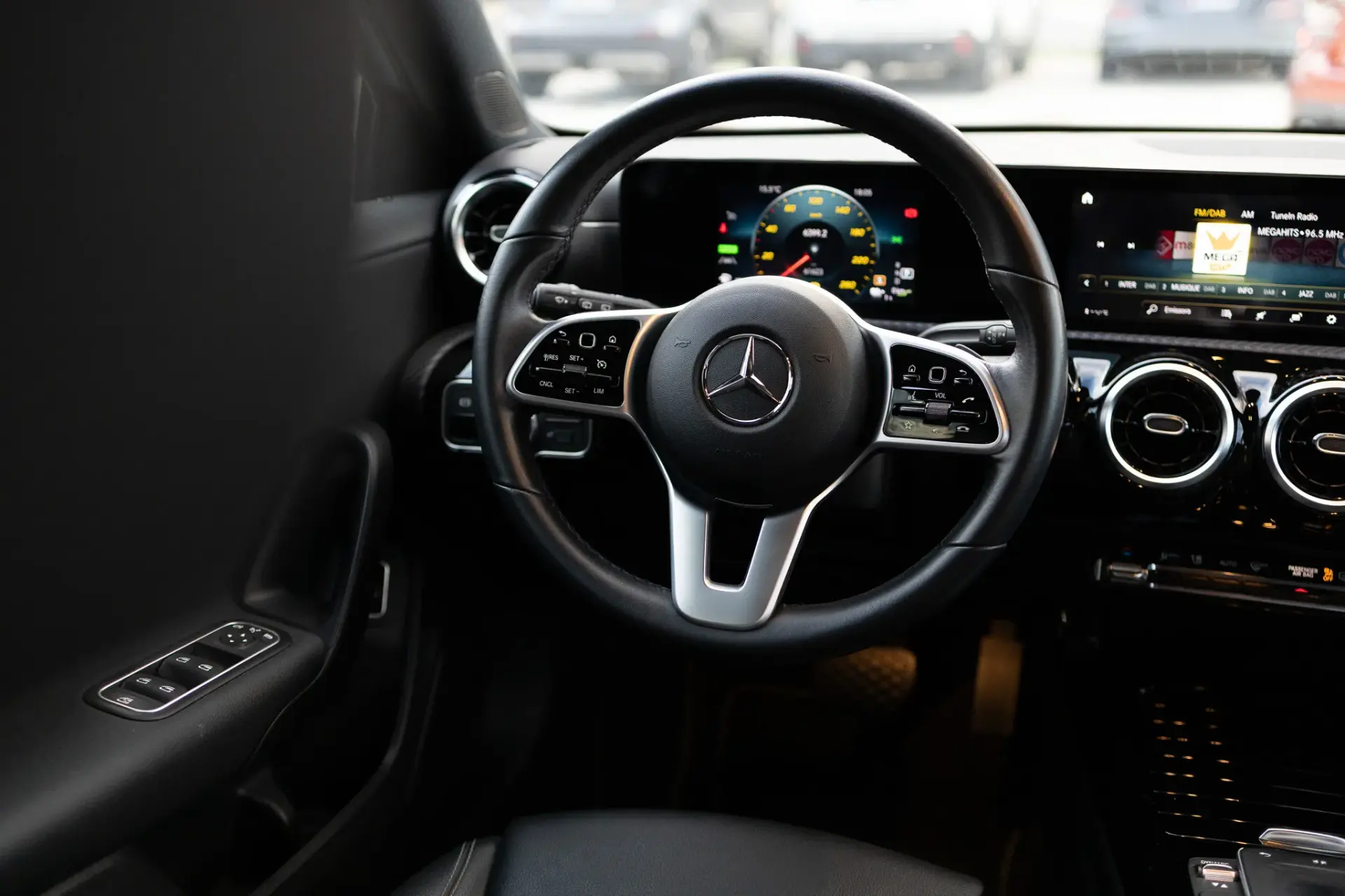 Mercedes-Benz A 250 e Progressive 11