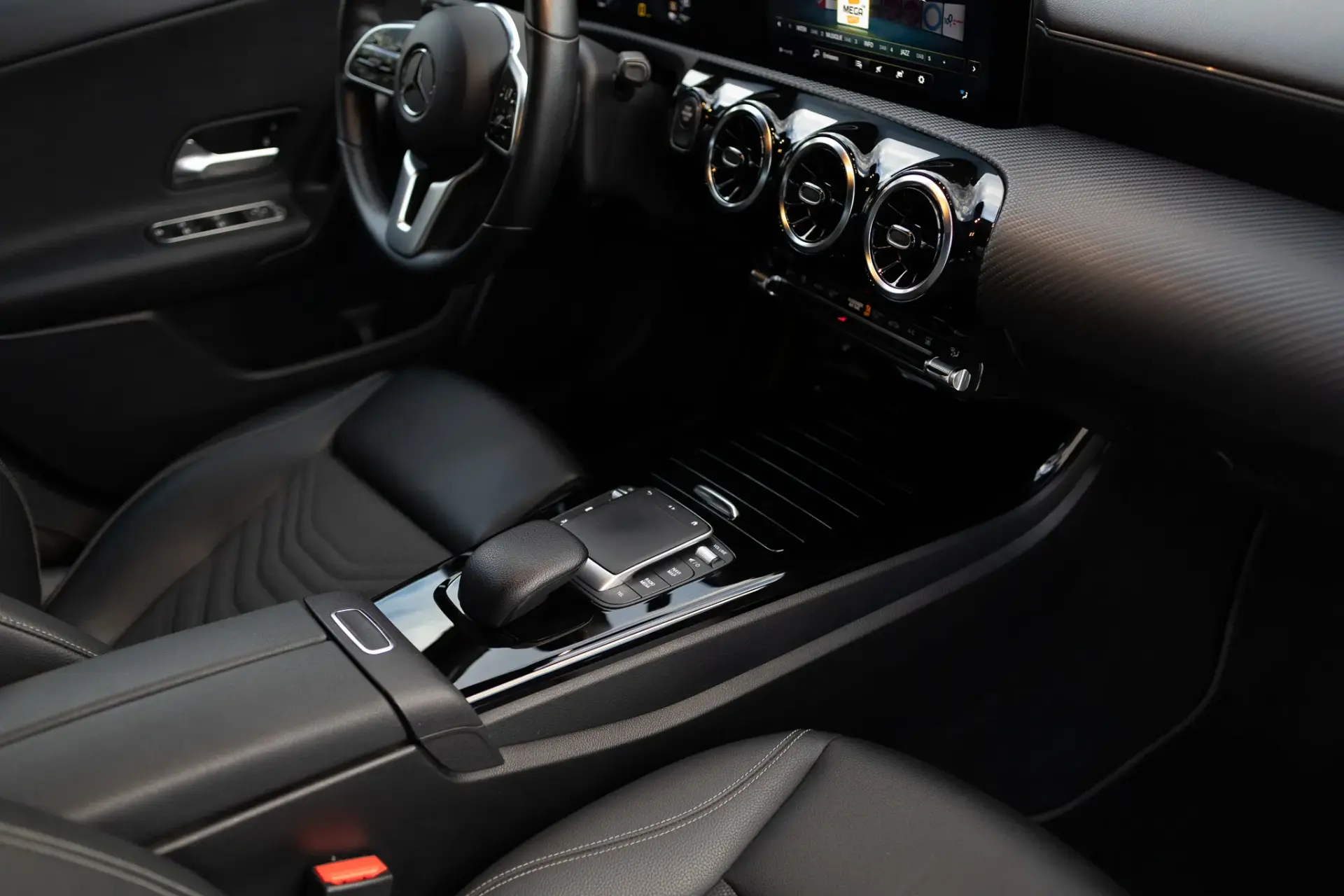 Mercedes-Benz A 250 e Progressive 29