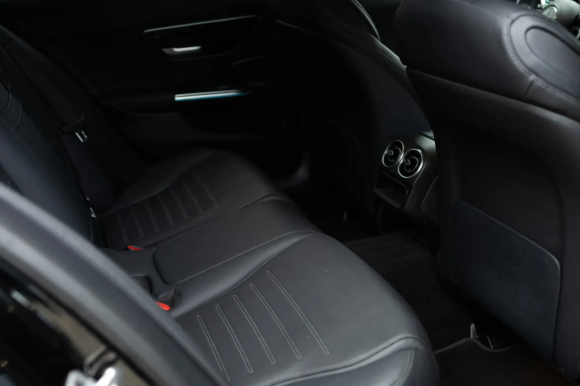 Mercedes-Benz C 300 e AMG Line 22