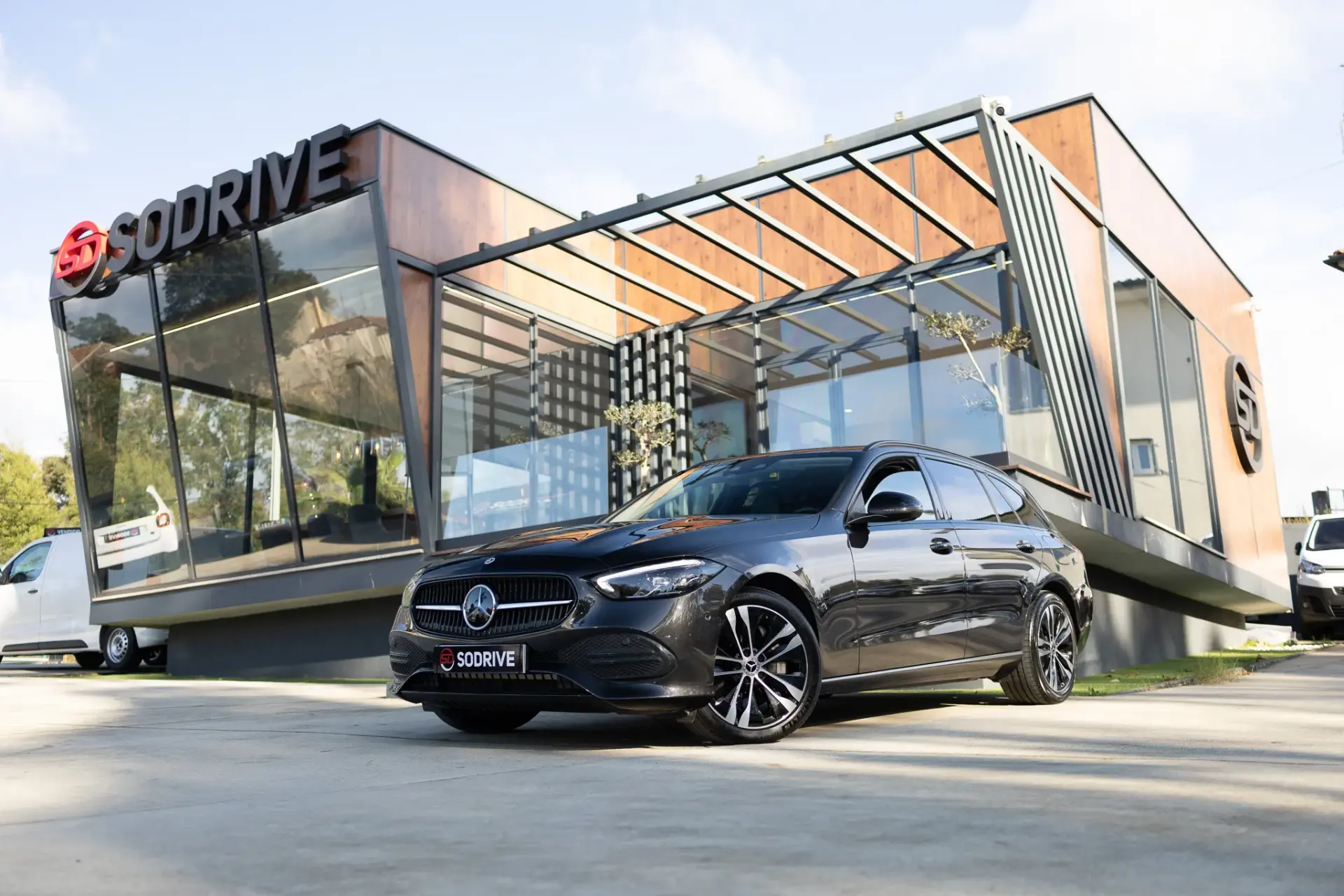 Mercedes-Benz C 300 e Avantgarde 1