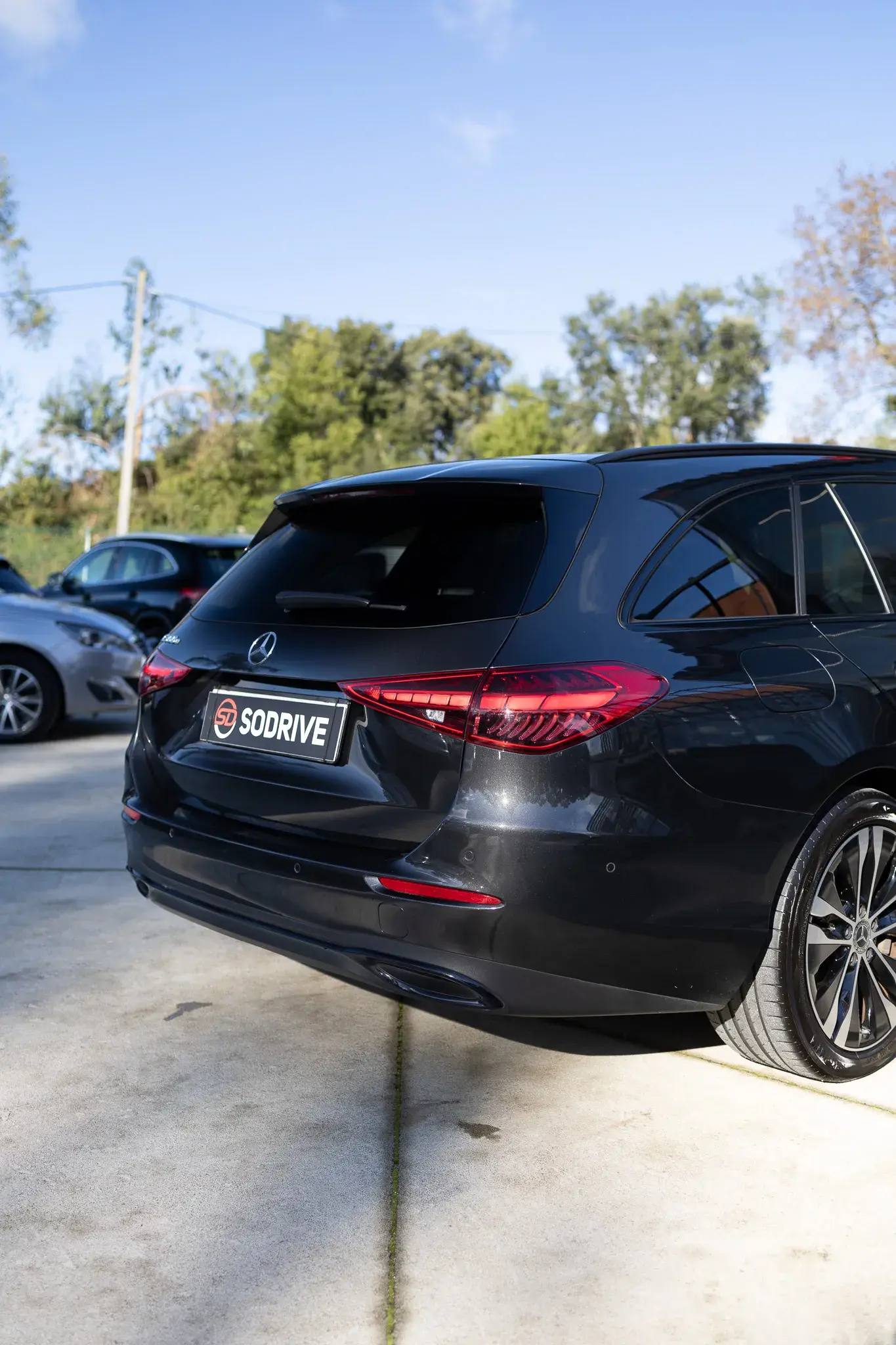 Mercedes-Benz C 300 e Avantgarde 42