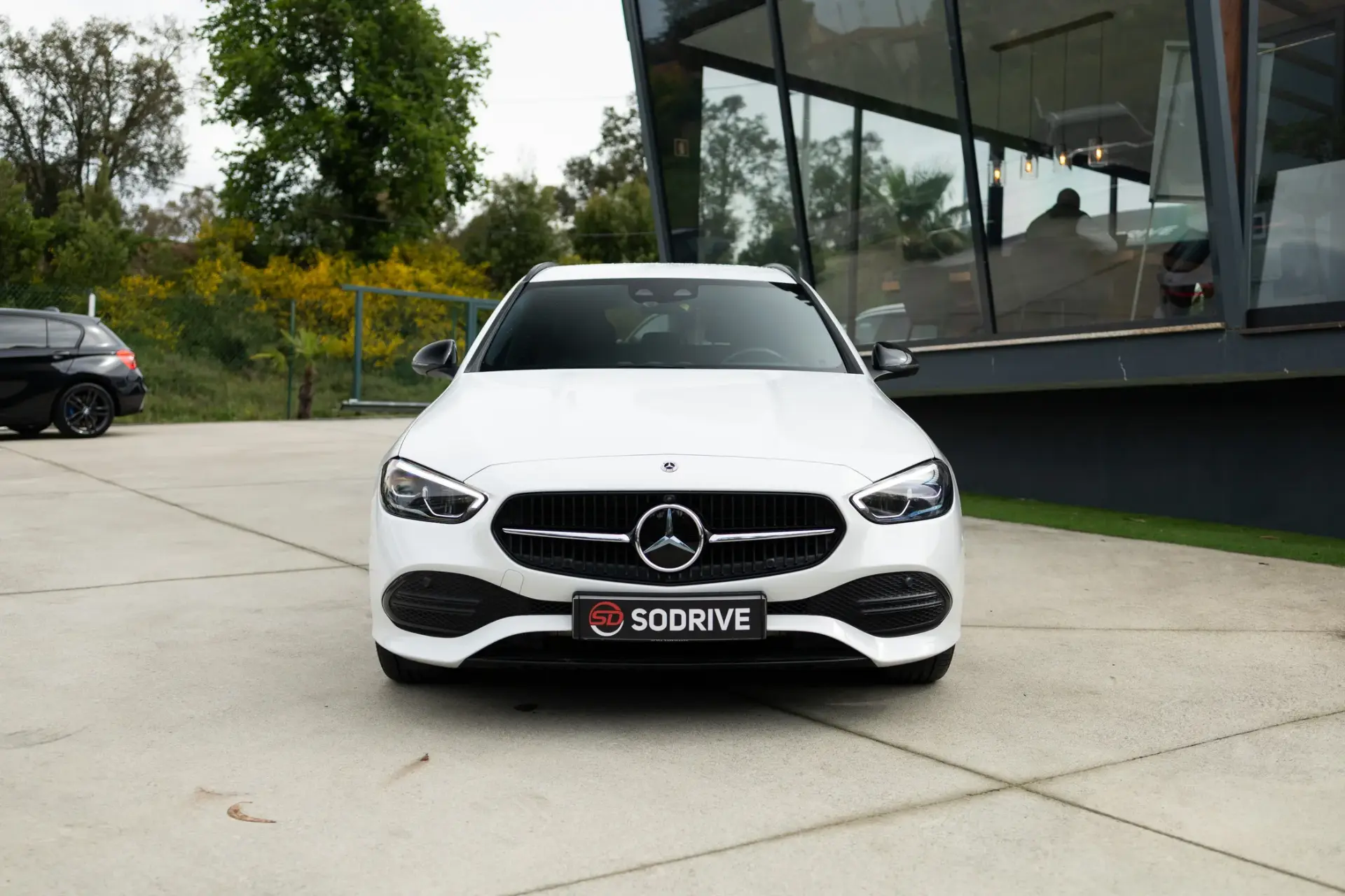 Mercedes-Benz C 300 e Avantgarde 3