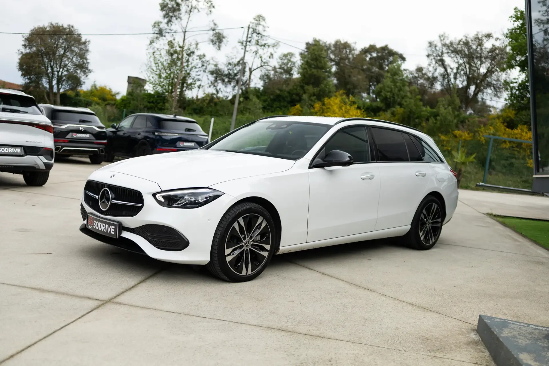 Mercedes-Benz C 300 e Avantgarde 6