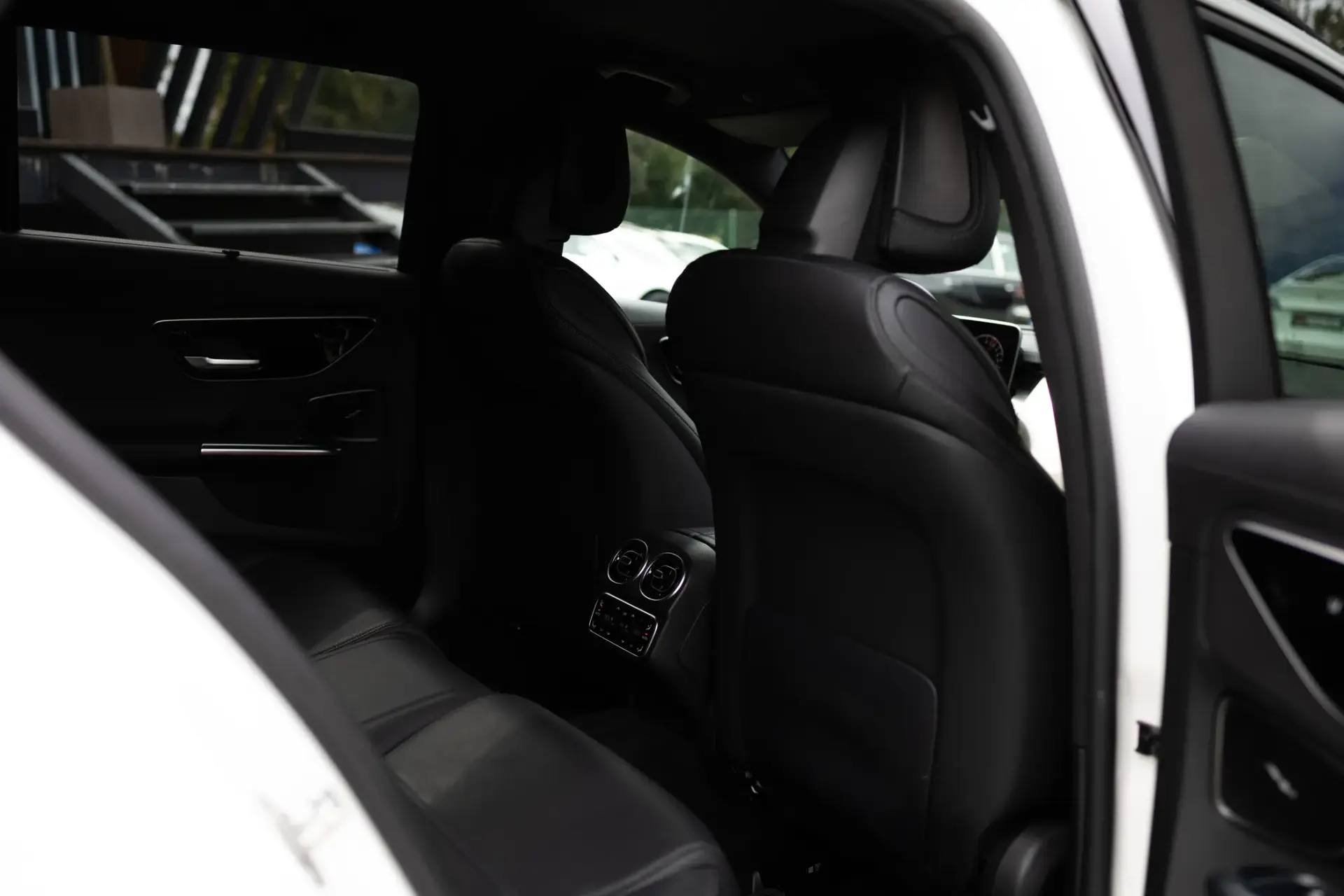 Mercedes-Benz C 300 e Avantgarde 21
