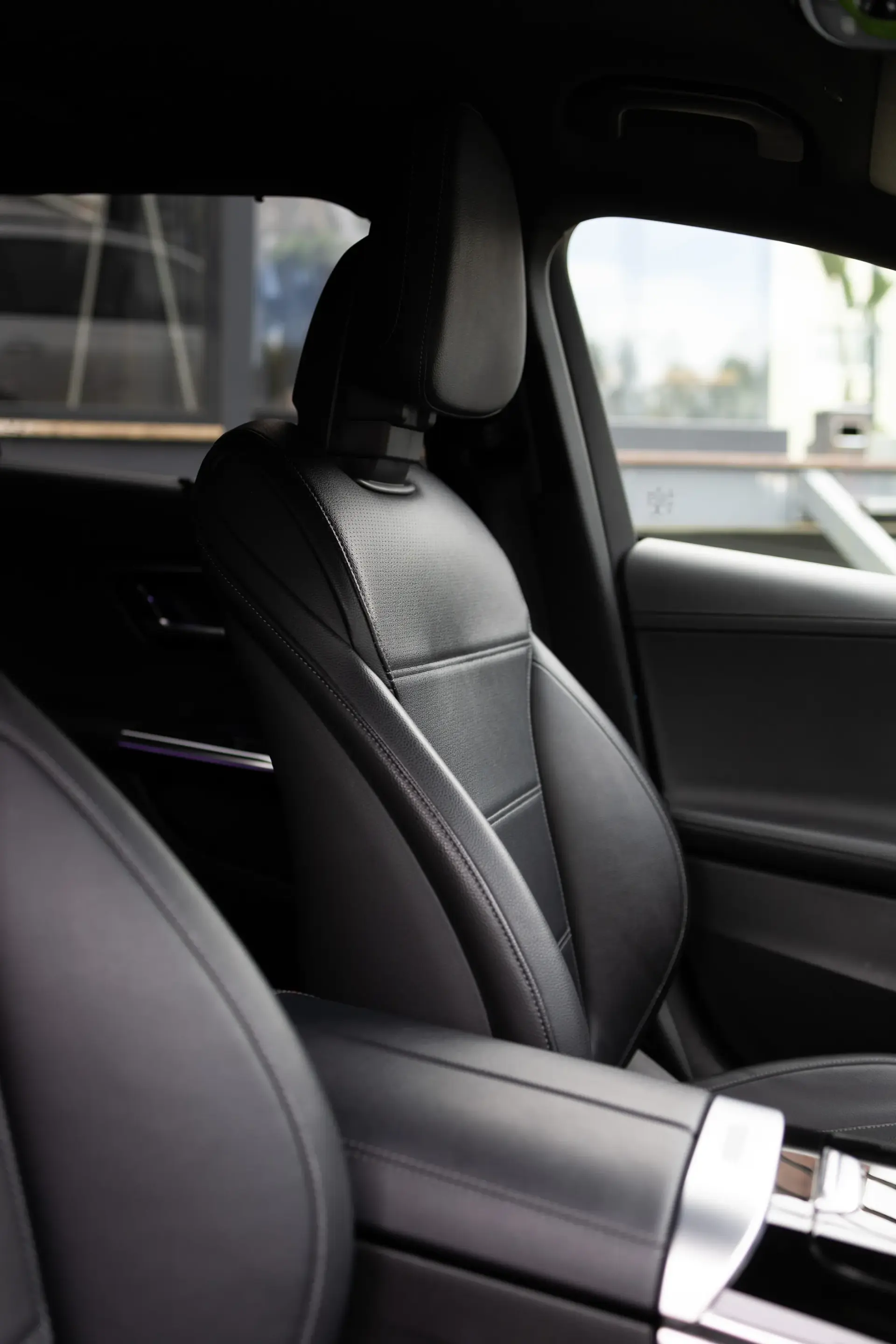 Mercedes-Benz C 300 e Avantgarde 31