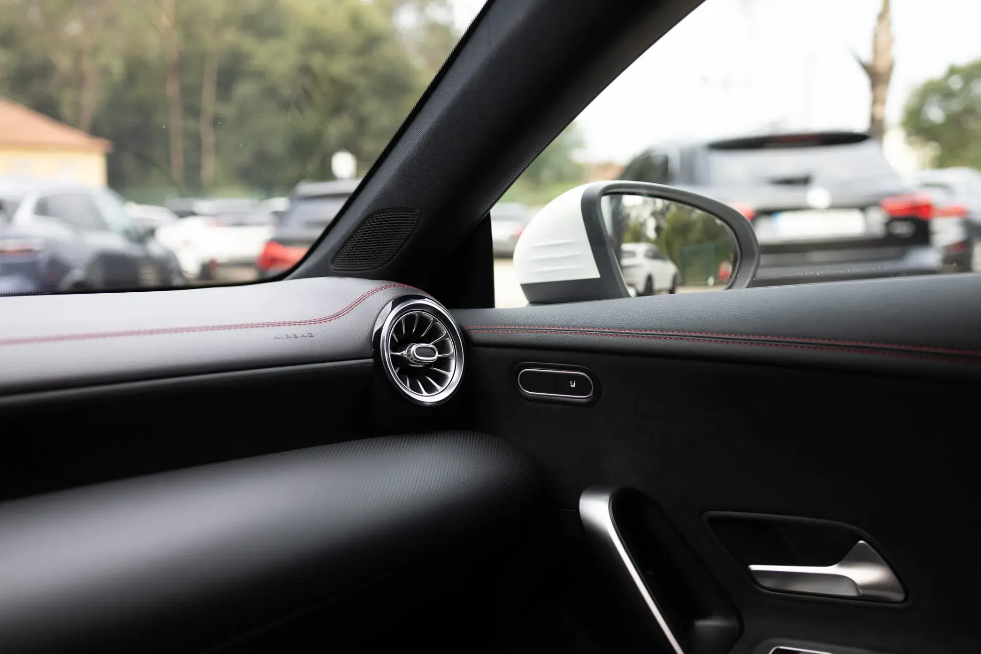 Mercedes-Benz CLA 250 e Shooting Brake AMG Line 18