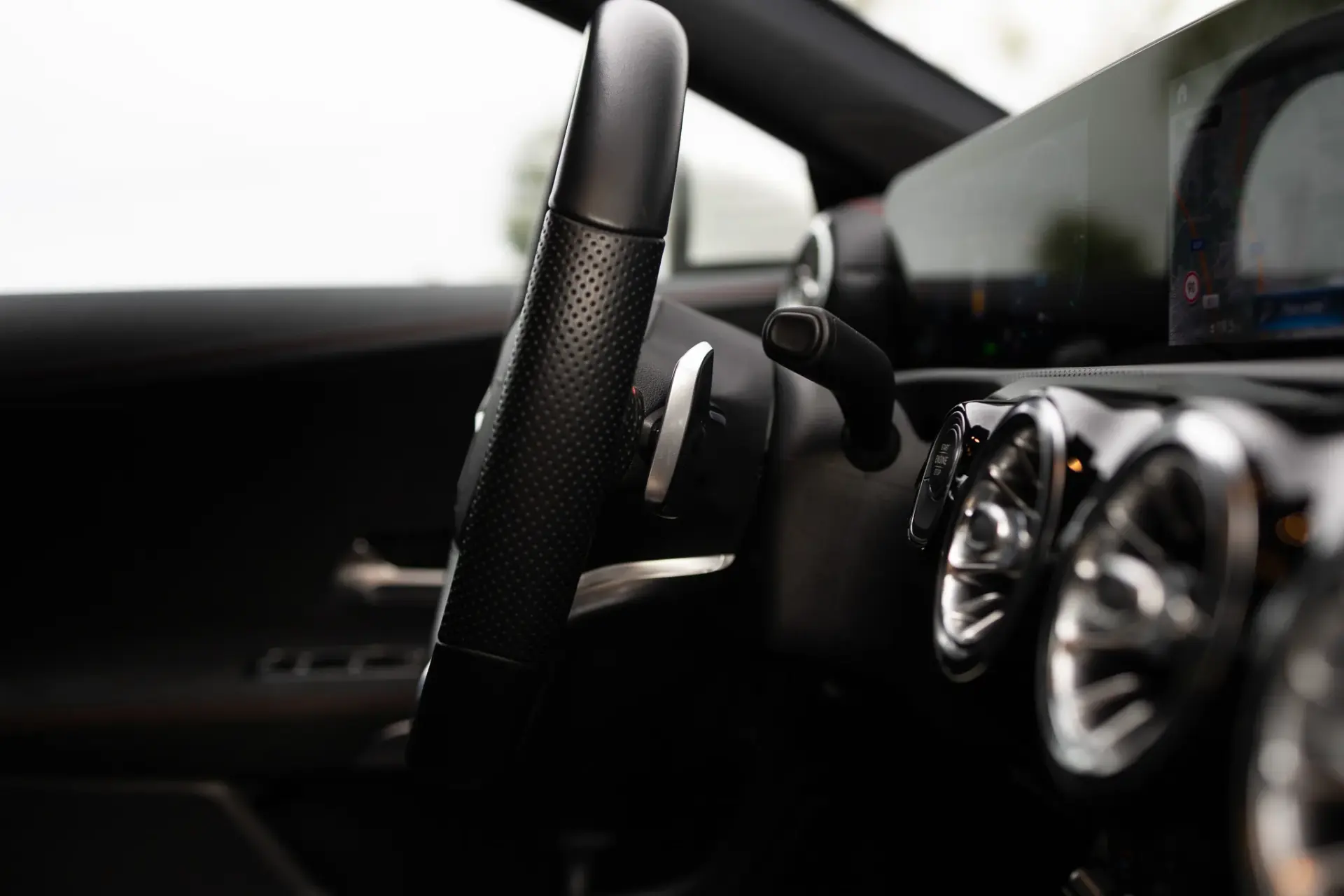 Mercedes-Benz CLA 250 e Shooting Brake AMG Line 38
