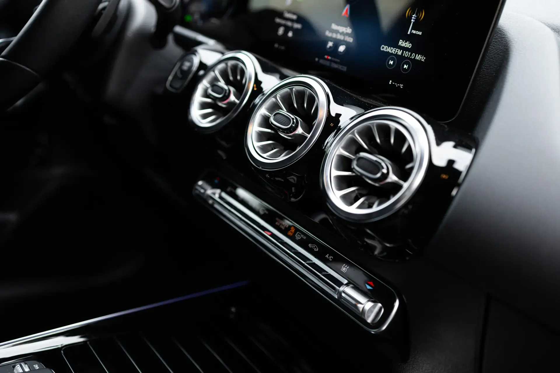 Mercedes-Benz EQA 300 4Matic Progressive 39