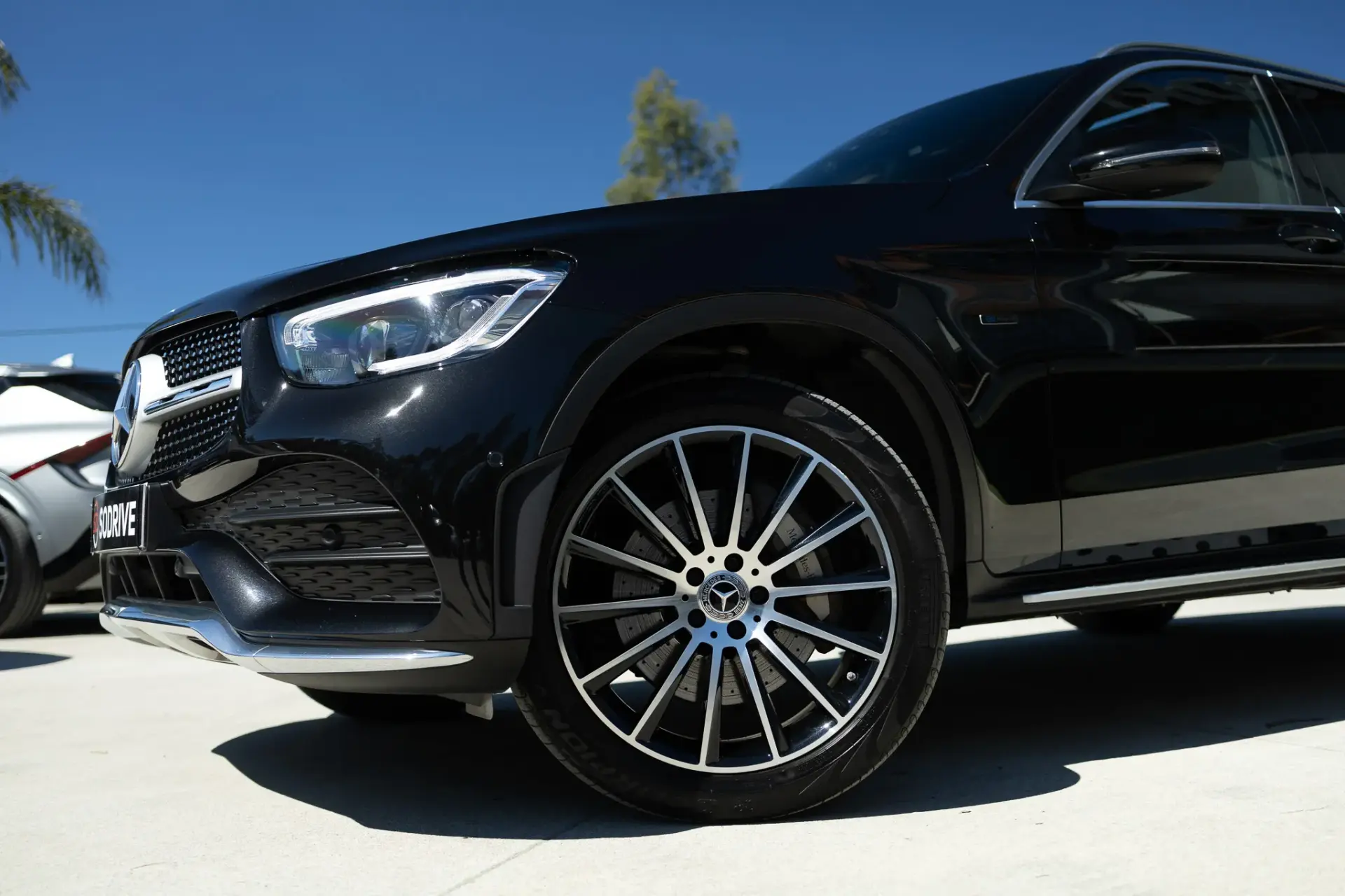 Mercedes-Benz GLC 300 de 4Matic 8