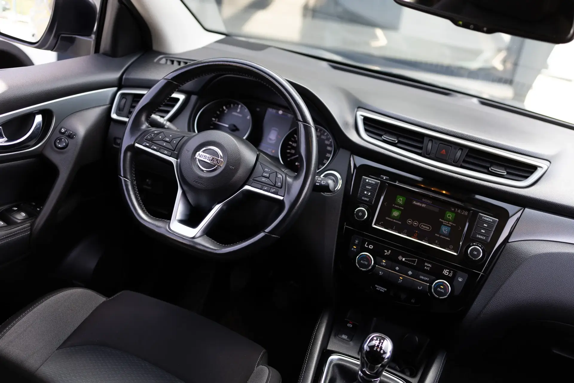 Nissan Qashqai 1.5 dCi N-Connecta 2