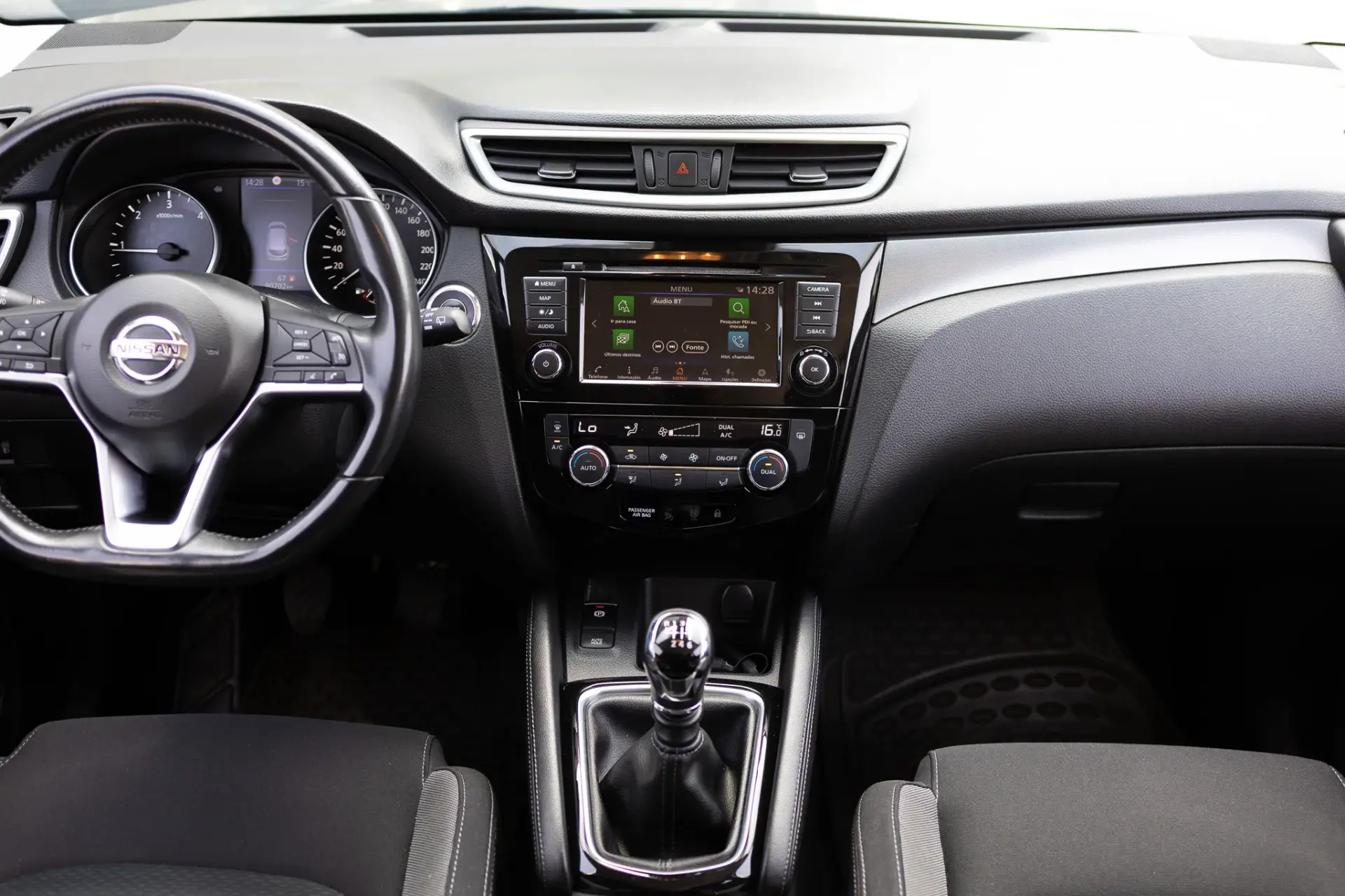 Nissan Qashqai 1.5 dCi N-Connecta 22