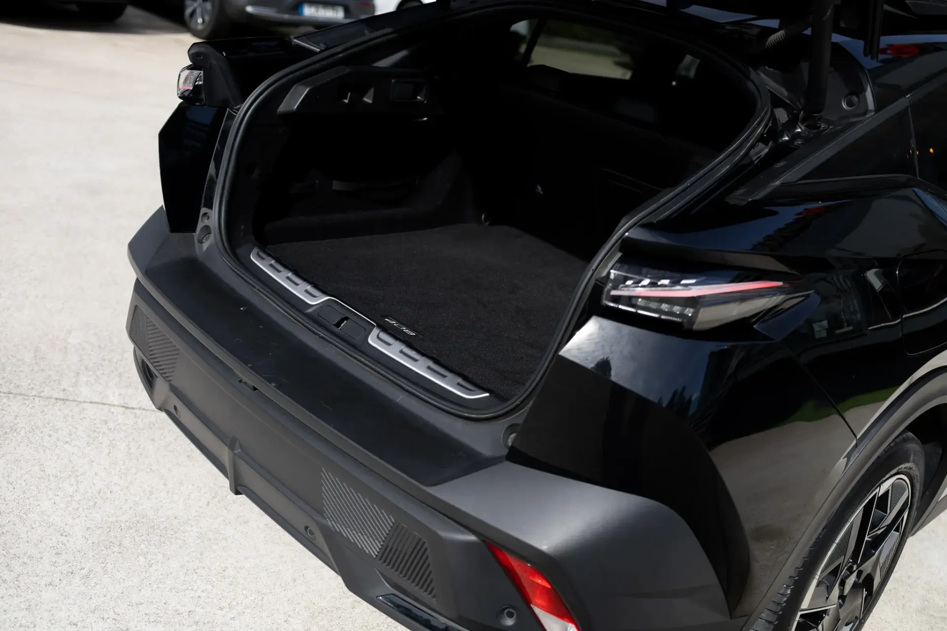 Peugeot 408 225 e-EAT8 GT 28