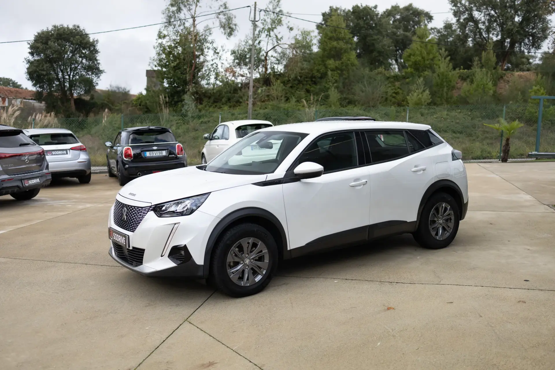 Peugeot e-2008 Active 6