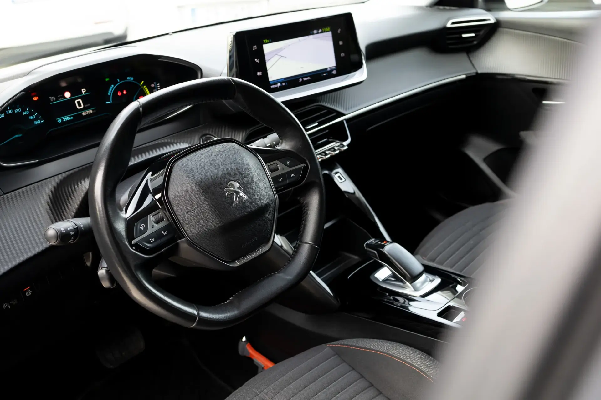 Peugeot e-208 50 kWh Allure 16