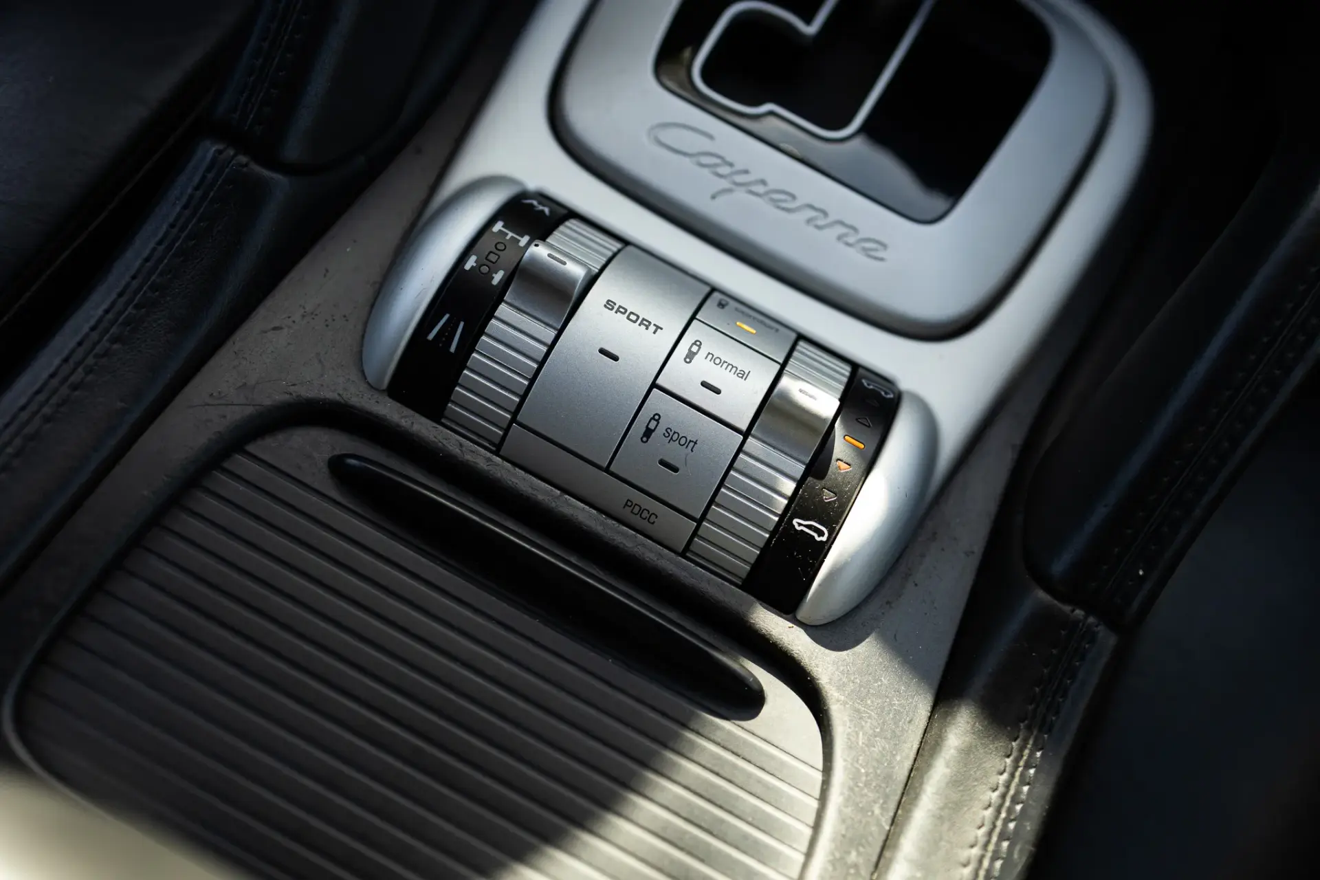 Porsche Cayenne S Tiptronic 25