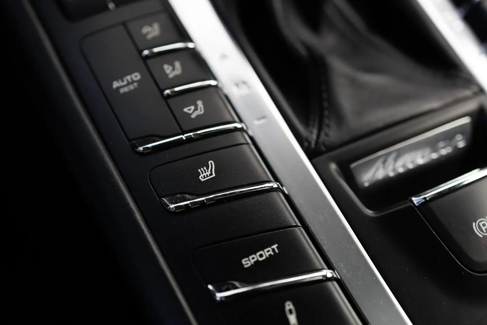 Porsche Macan S PDK 37