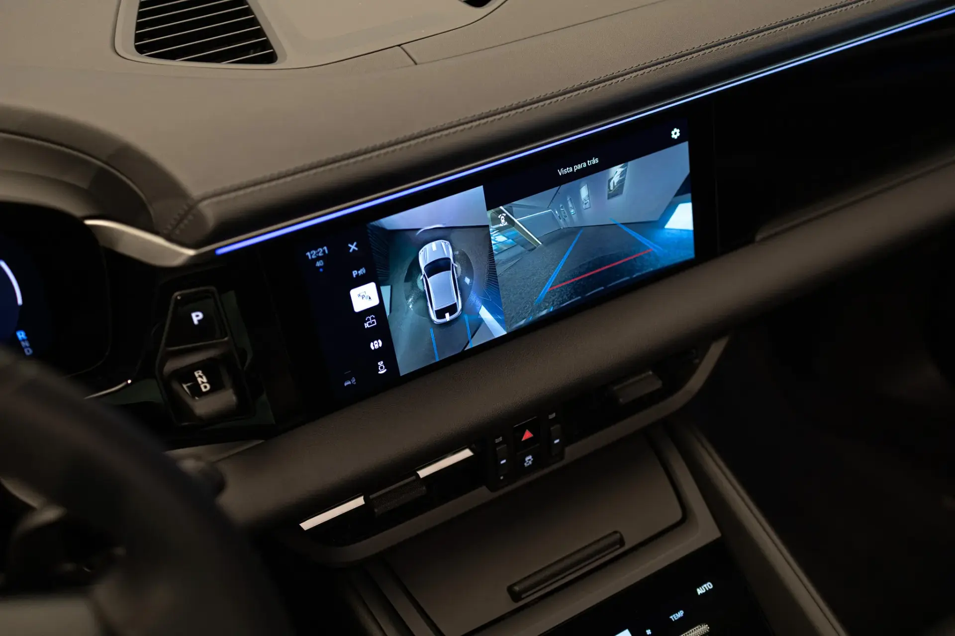 Porsche Macan Electric 4 33
