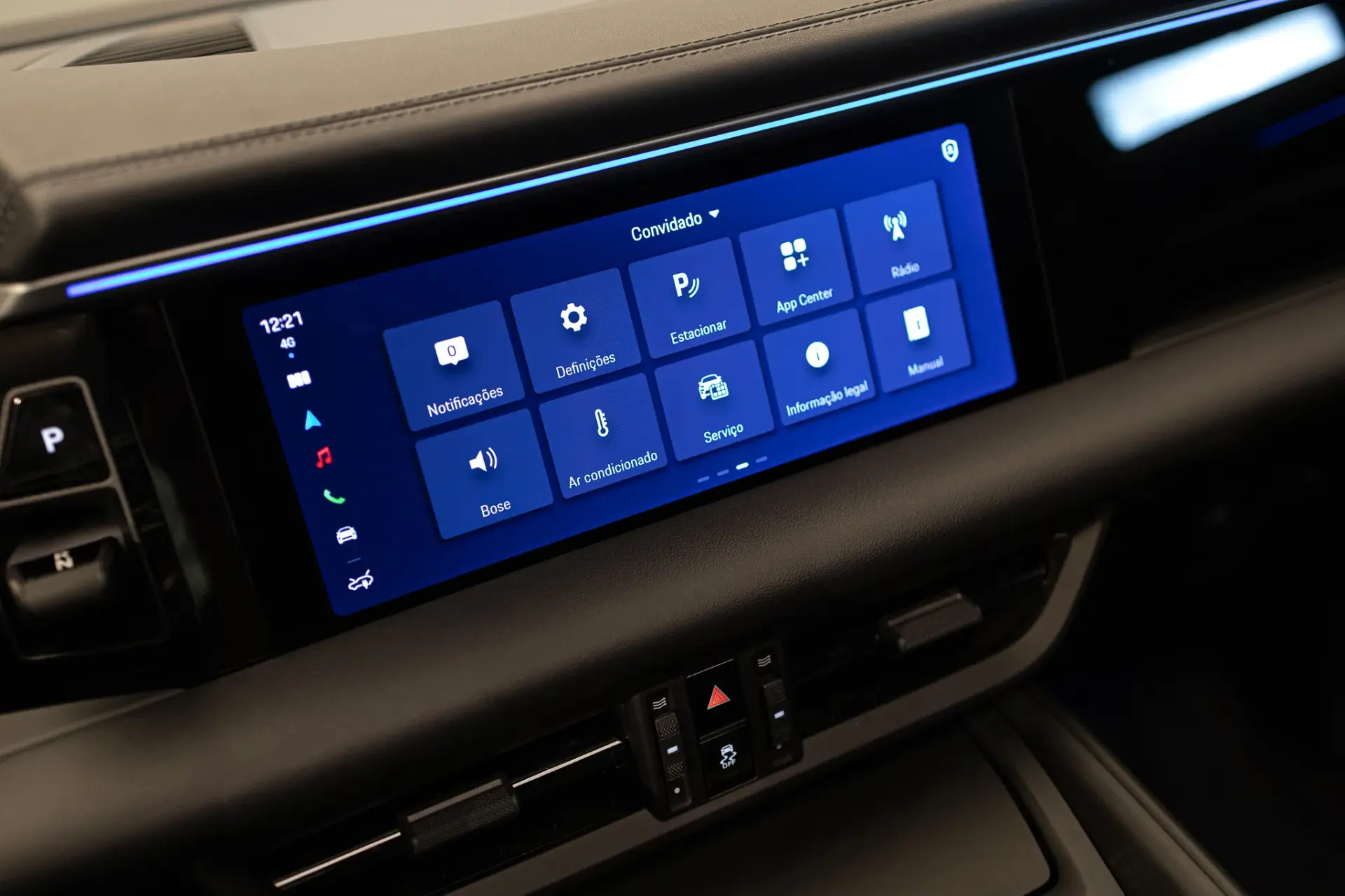 Porsche Macan Electric 4 35