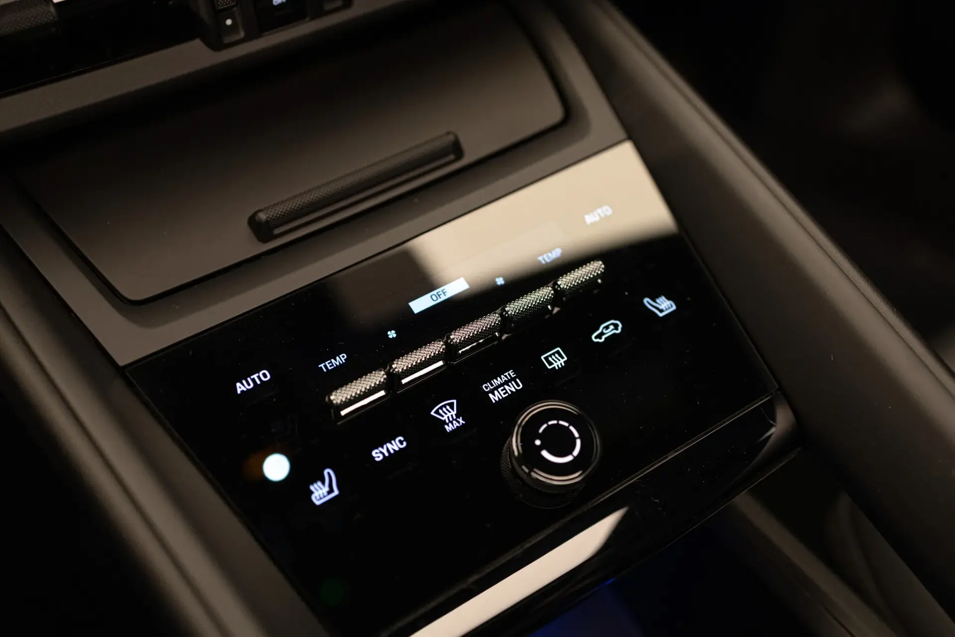 Porsche Macan Electric 4 40