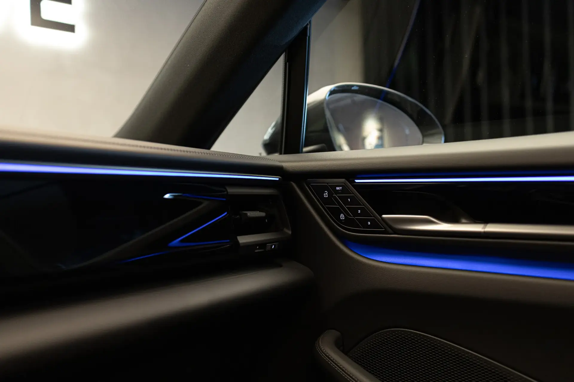 Porsche Macan Electric 4 41