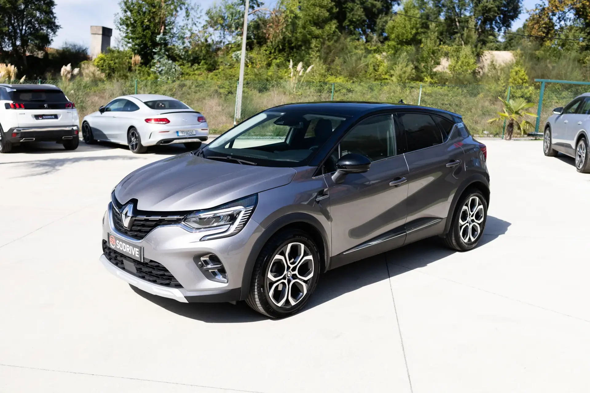 Renault Captur 1.0 TCe Intes 8
