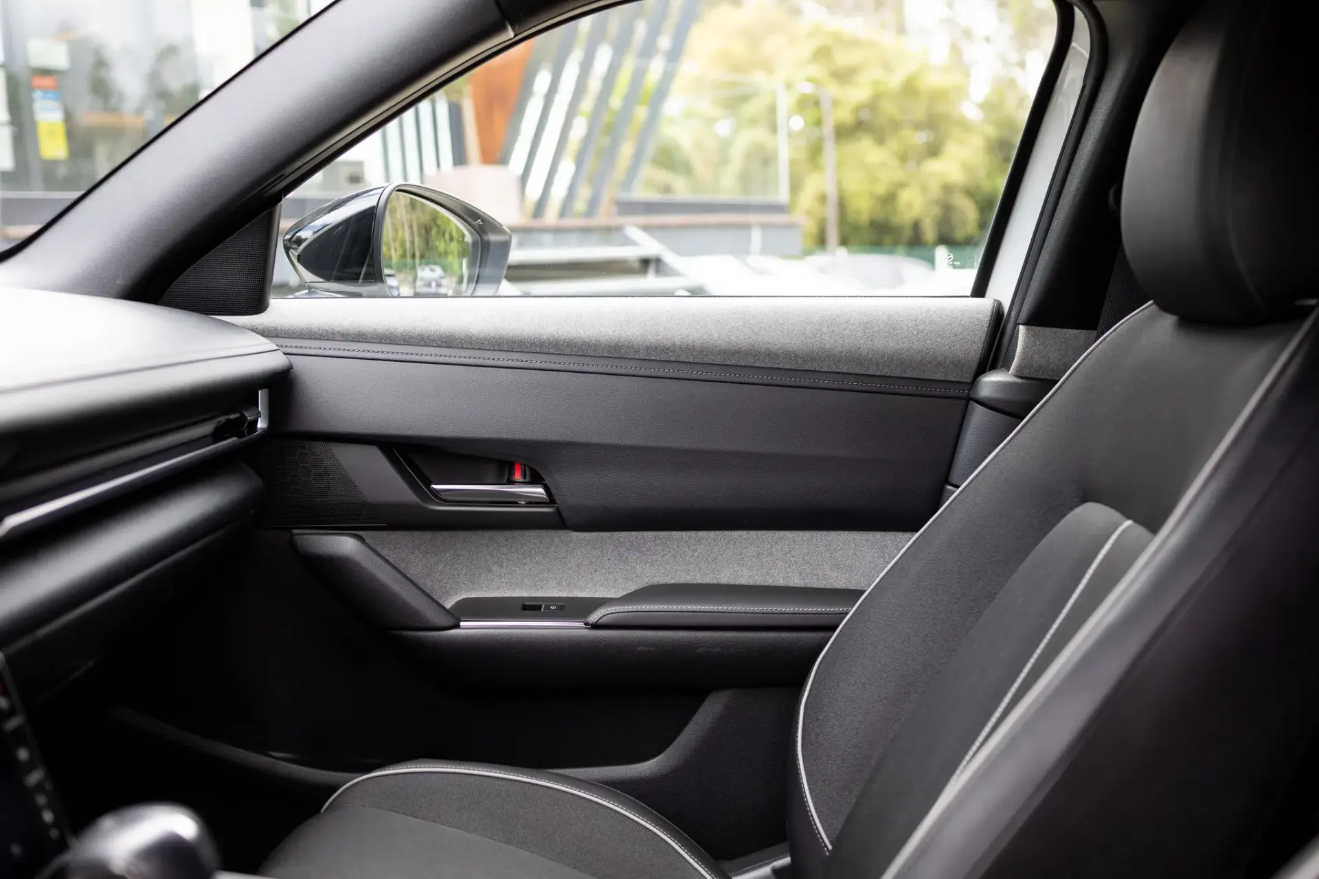 Mazda MX-30 e-SKYACTIV Excellence 35