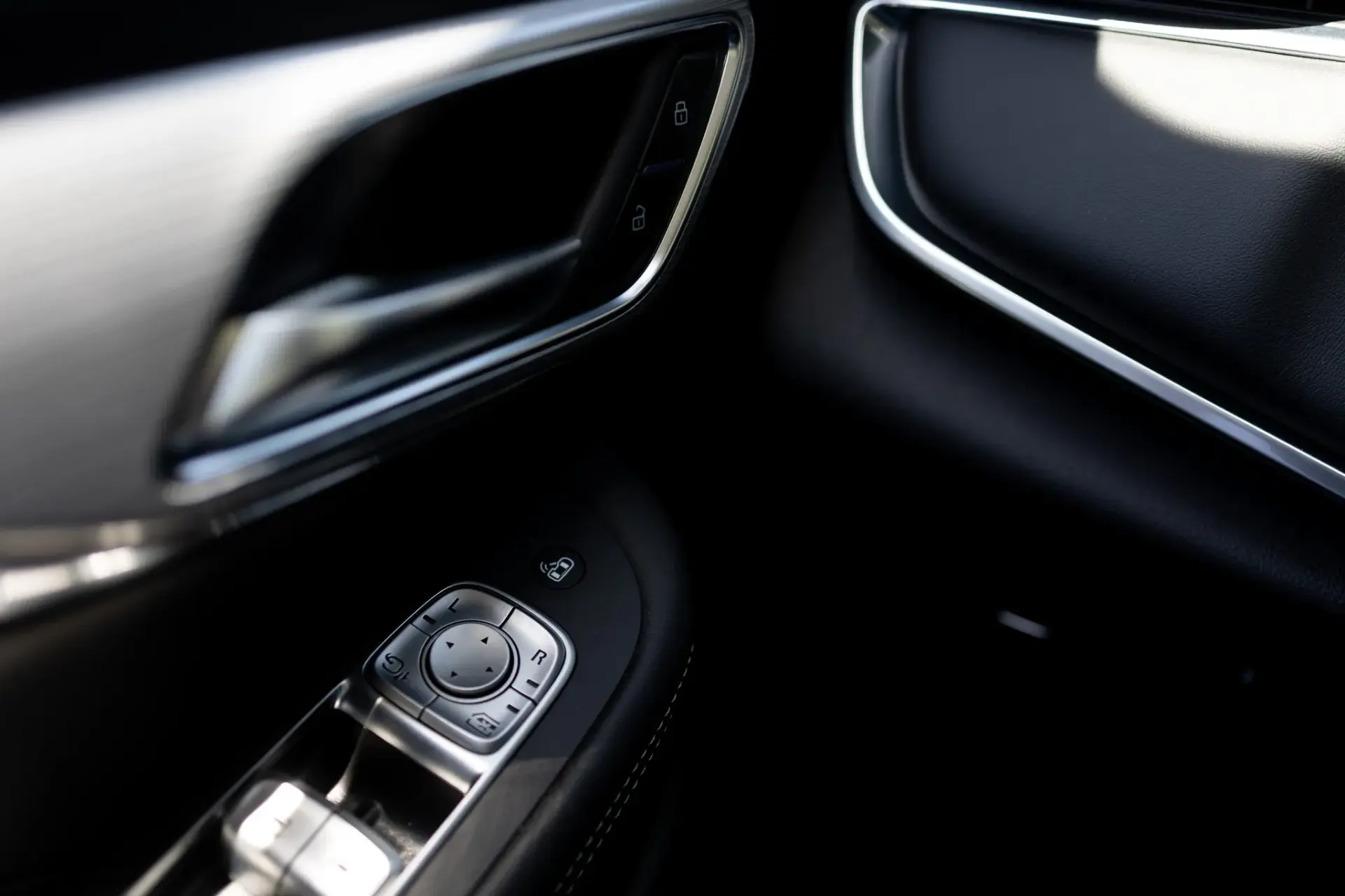 MG Marvel R 70 kWh Luxury 37