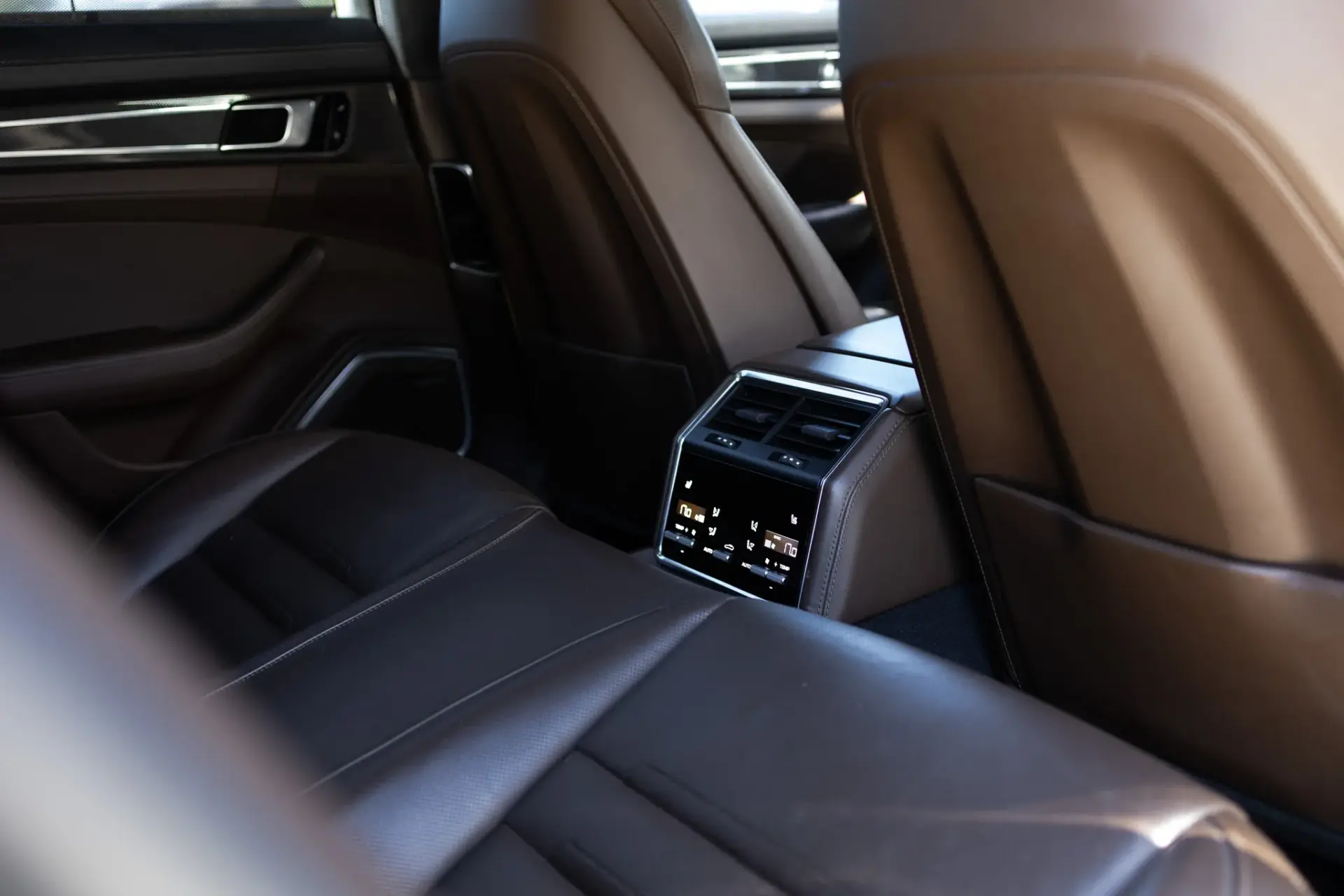 Porsche Panamera Sport Turismo 4 E-Hybrid 28