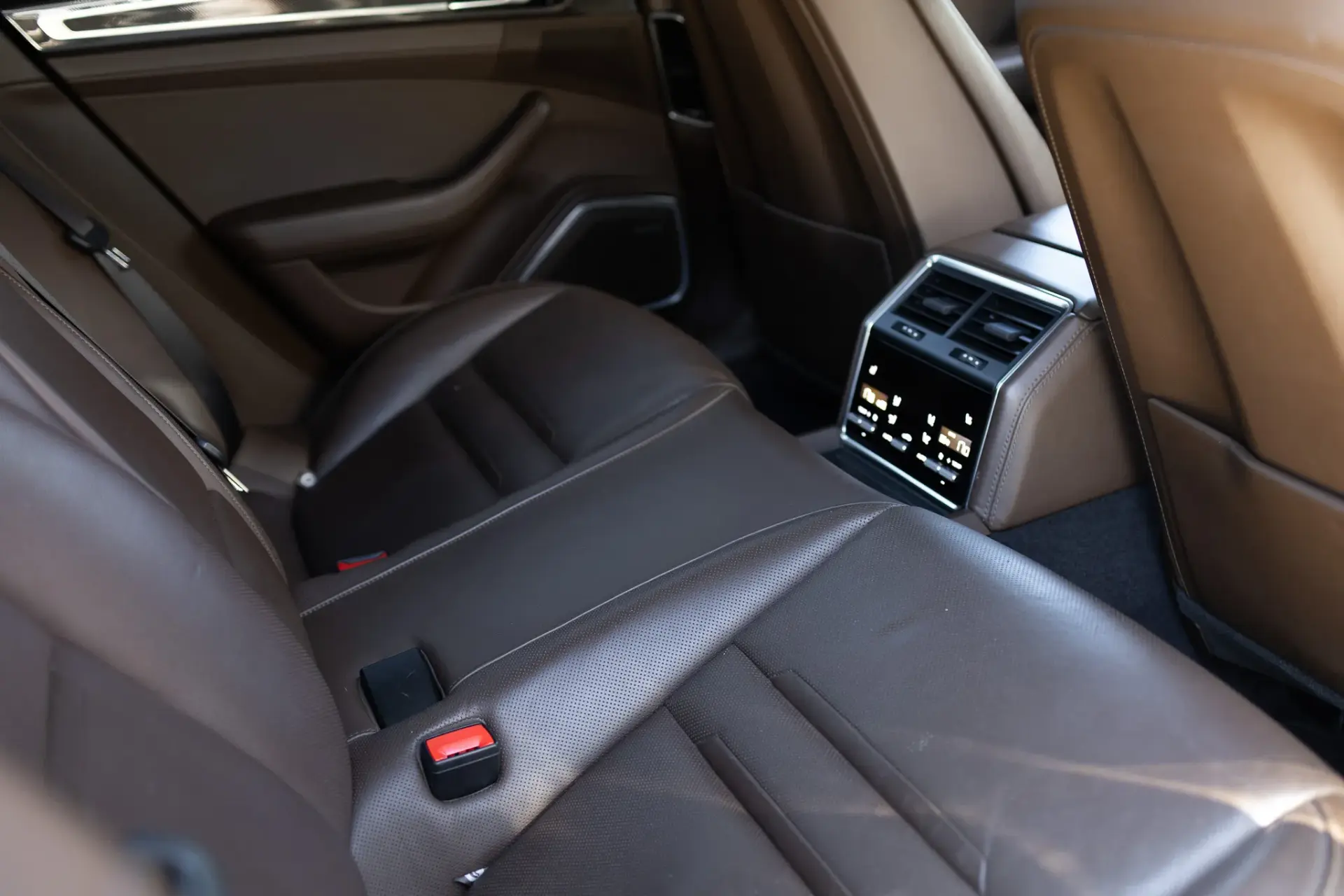 Porsche Panamera Sport Turismo 4 E-Hybrid 29