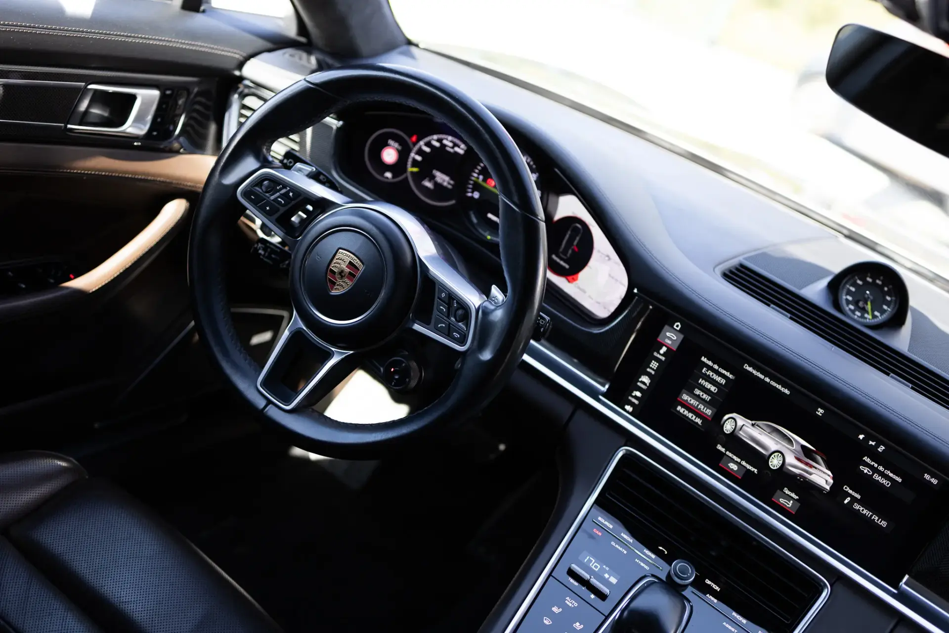 Porsche Panamera Sport Turismo 4 E-Hybrid 31