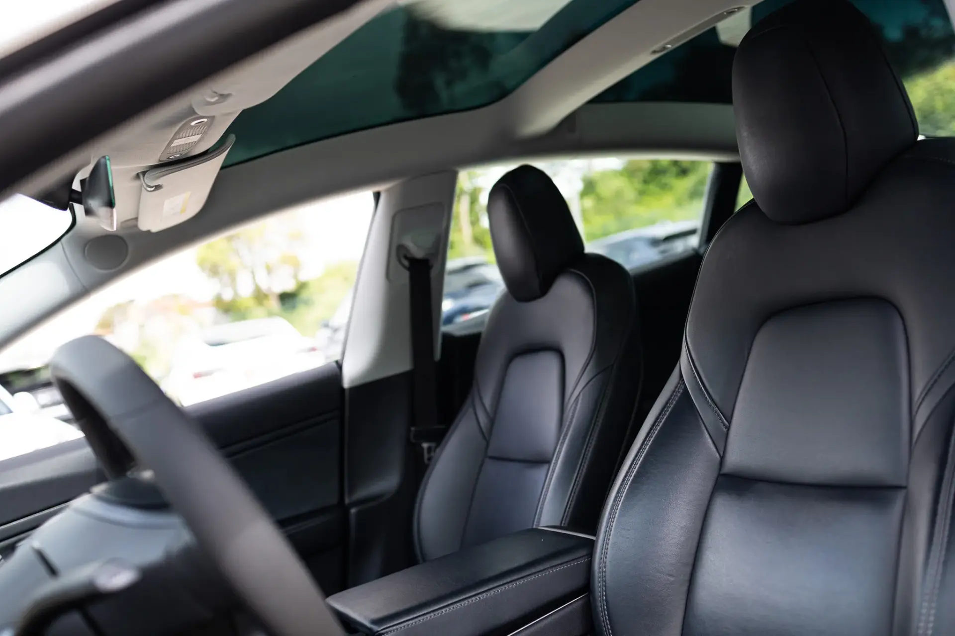 Tesla Model 3 Long-Range Dual Motor AWD 8