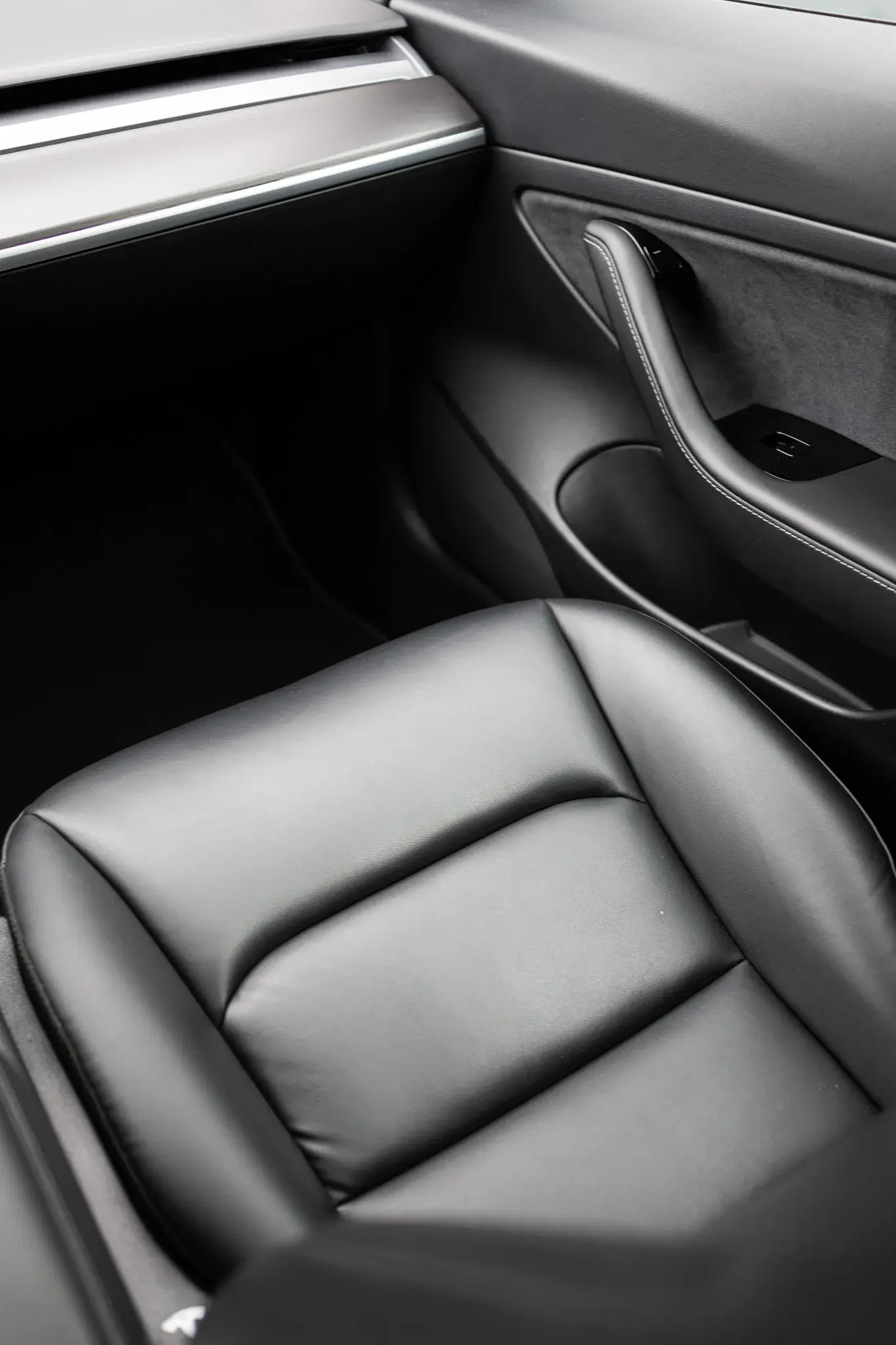 Tesla Model 3 Standard Range Plus RWD 22