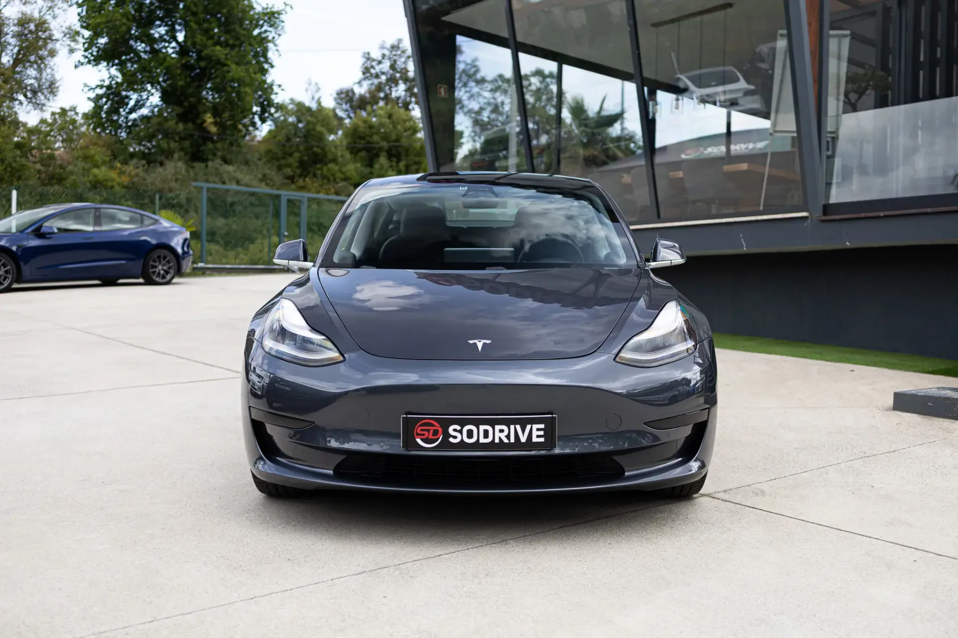 Tesla Model 3 Standard Range Plus RWD 3