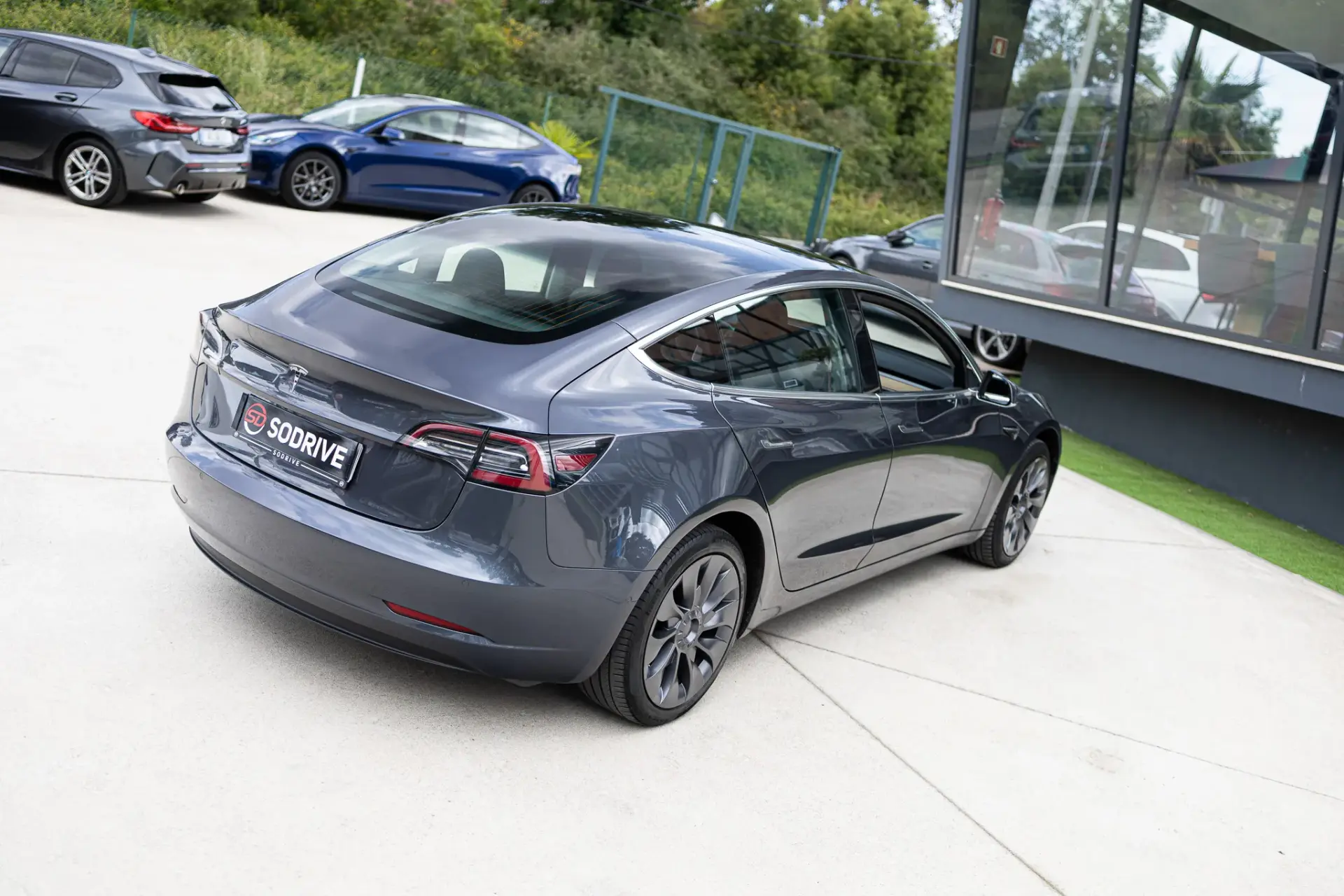 Tesla Model 3 Standard Range Plus RWD 6