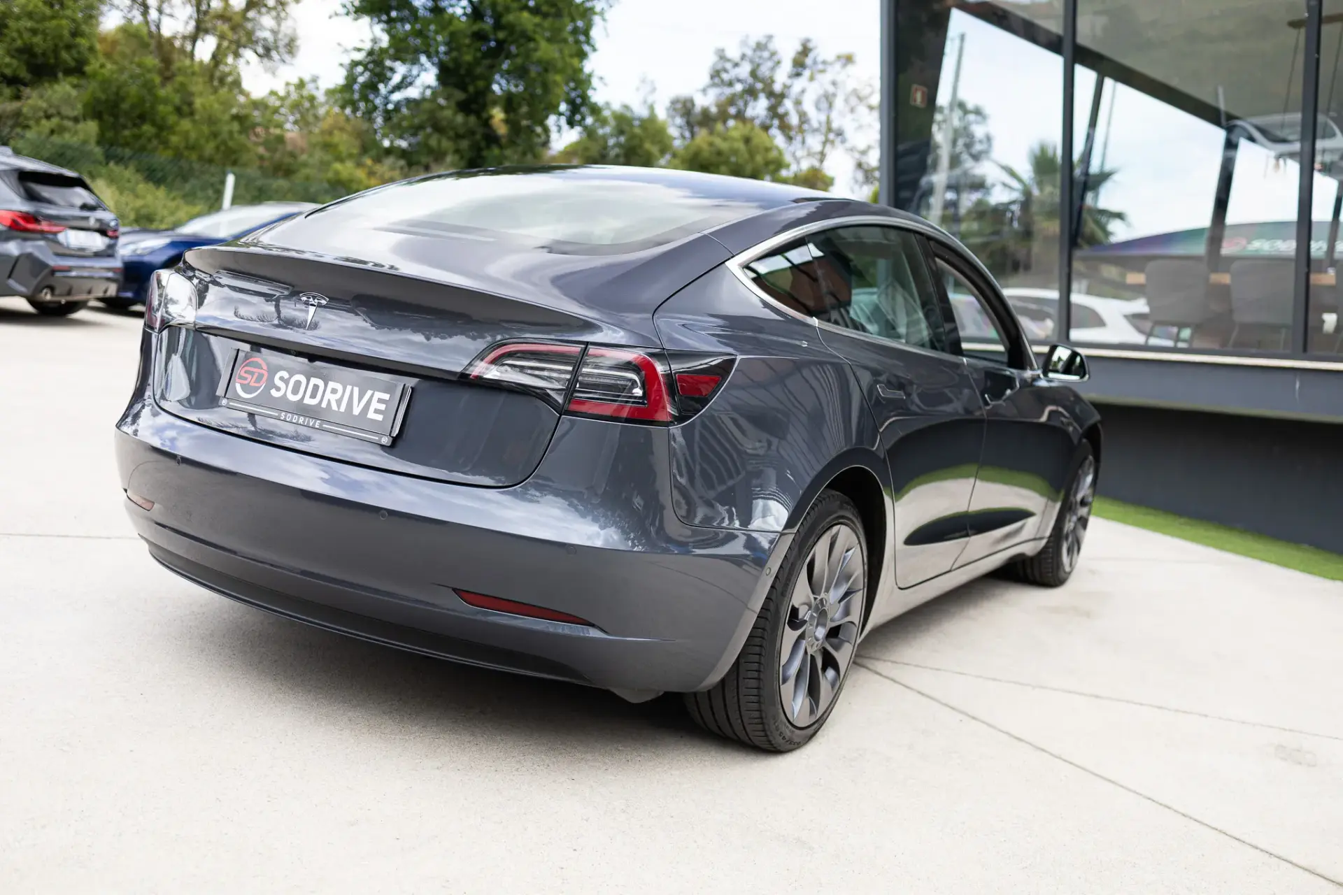 Tesla Model 3 Standard Range Plus RWD 17
