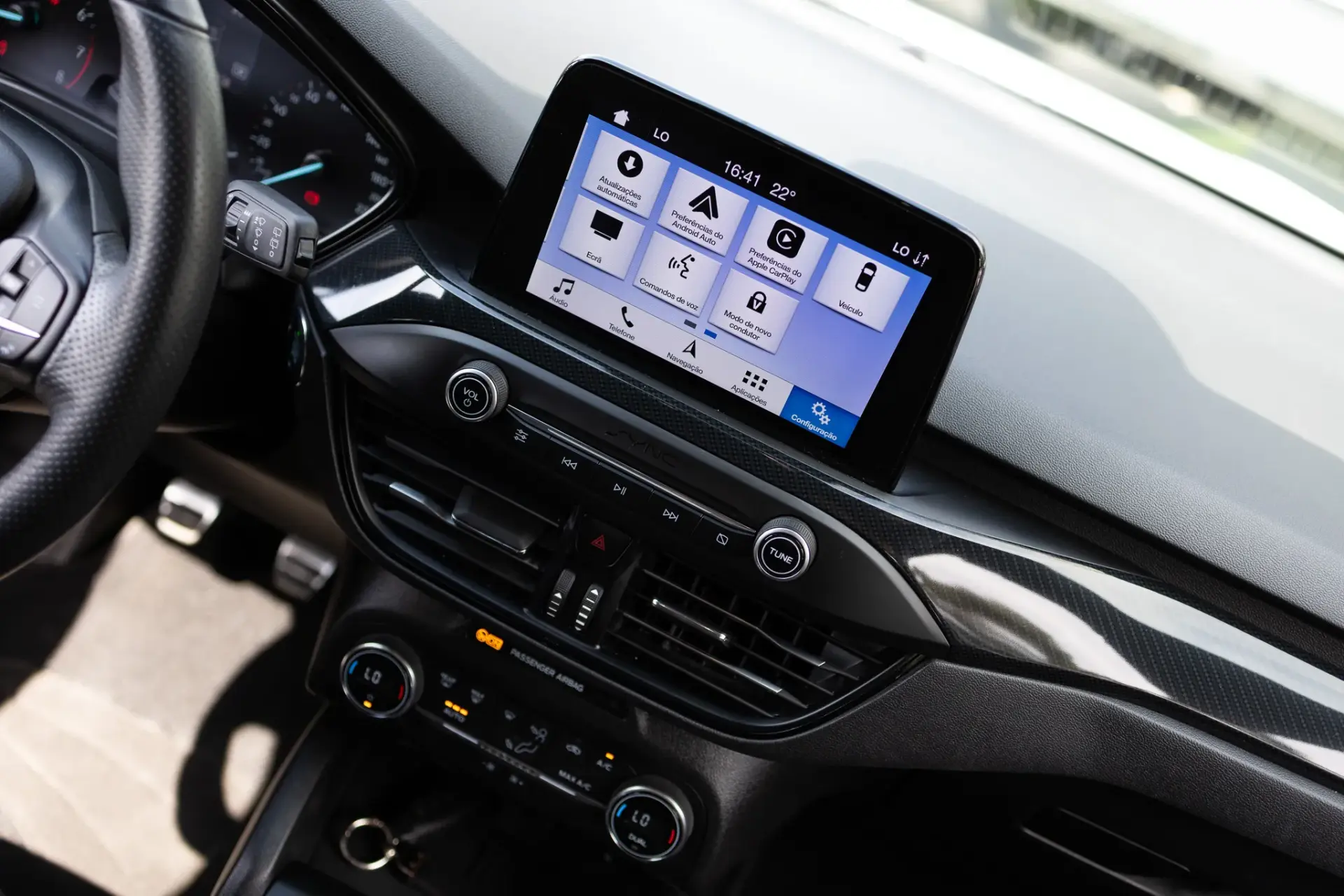 Ford Focus 1.0 EcoBoost S&S ST-LINE 8