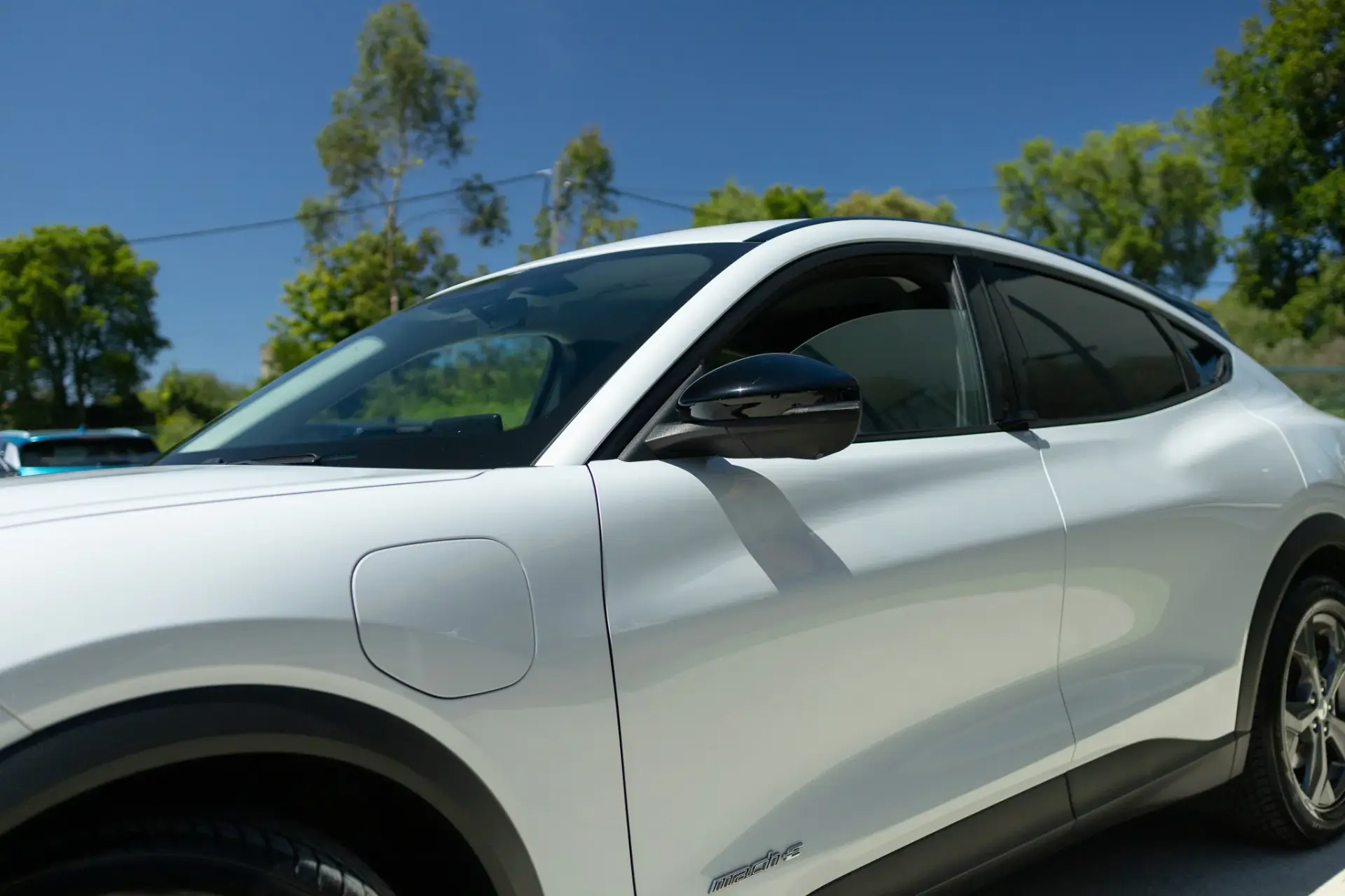 Ford Mustang Mach-E 75.7 kWh Premium AWD 8