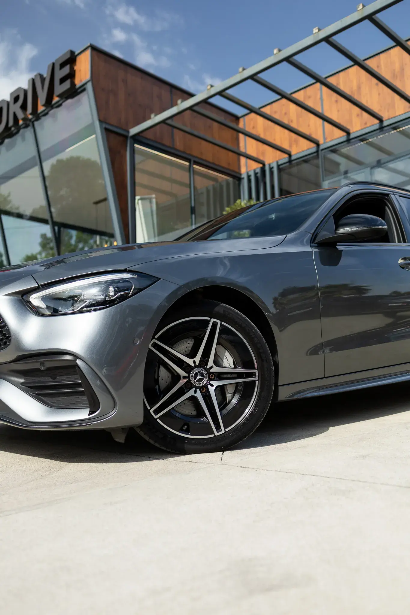 Mercedes-Benz C 300 e T 9G-TRONIC AMG Line 8