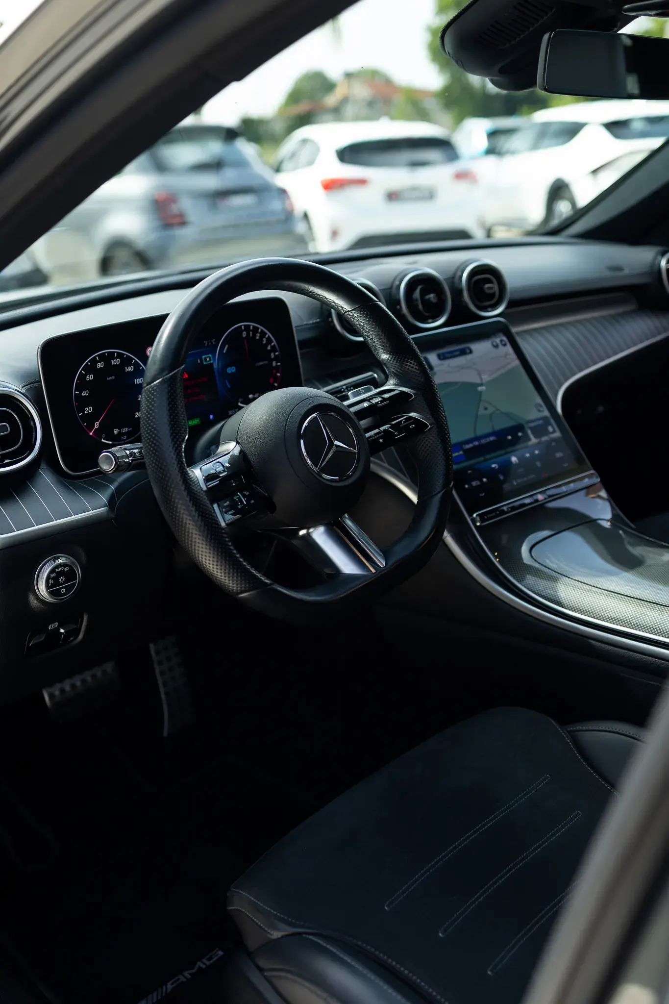 Mercedes-Benz C 300 e T 9G-TRONIC AMG Line 11
