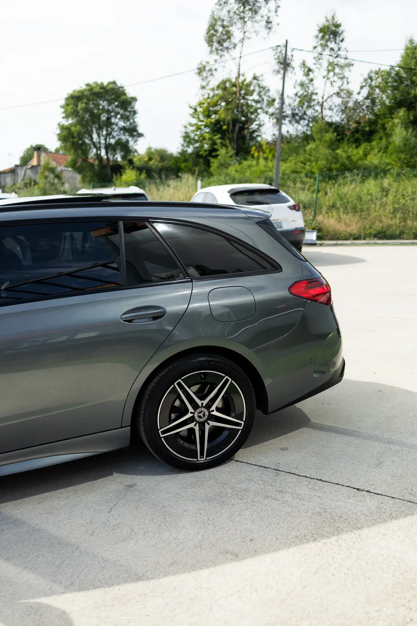 Mercedes-Benz C 300 e T 9G-TRONIC AMG Line 23