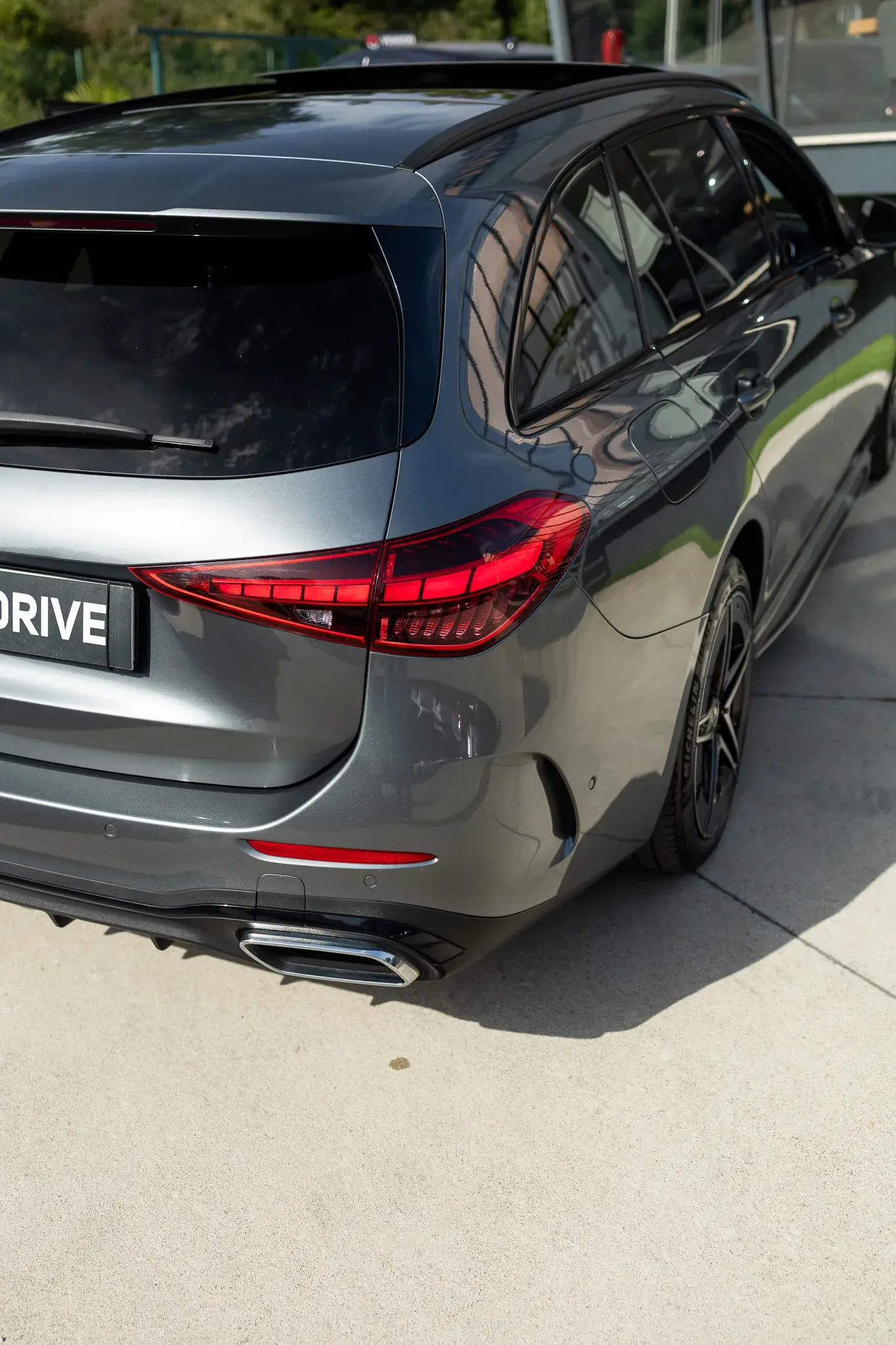 Mercedes-Benz C 300 e T 9G-TRONIC AMG Line 32