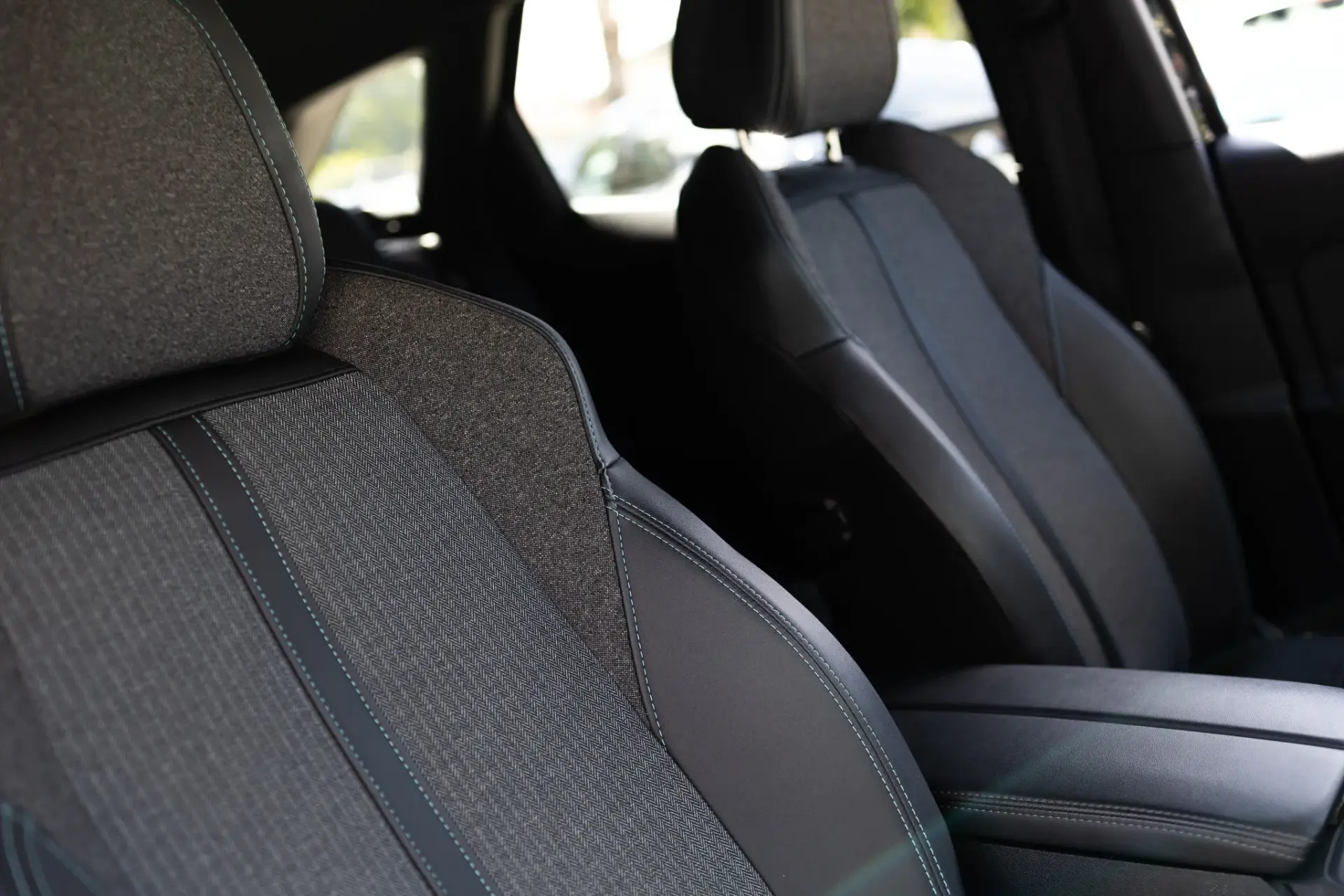 Peugeot 3008 1.6 Hybrid Allure Pack e-EAT8 25