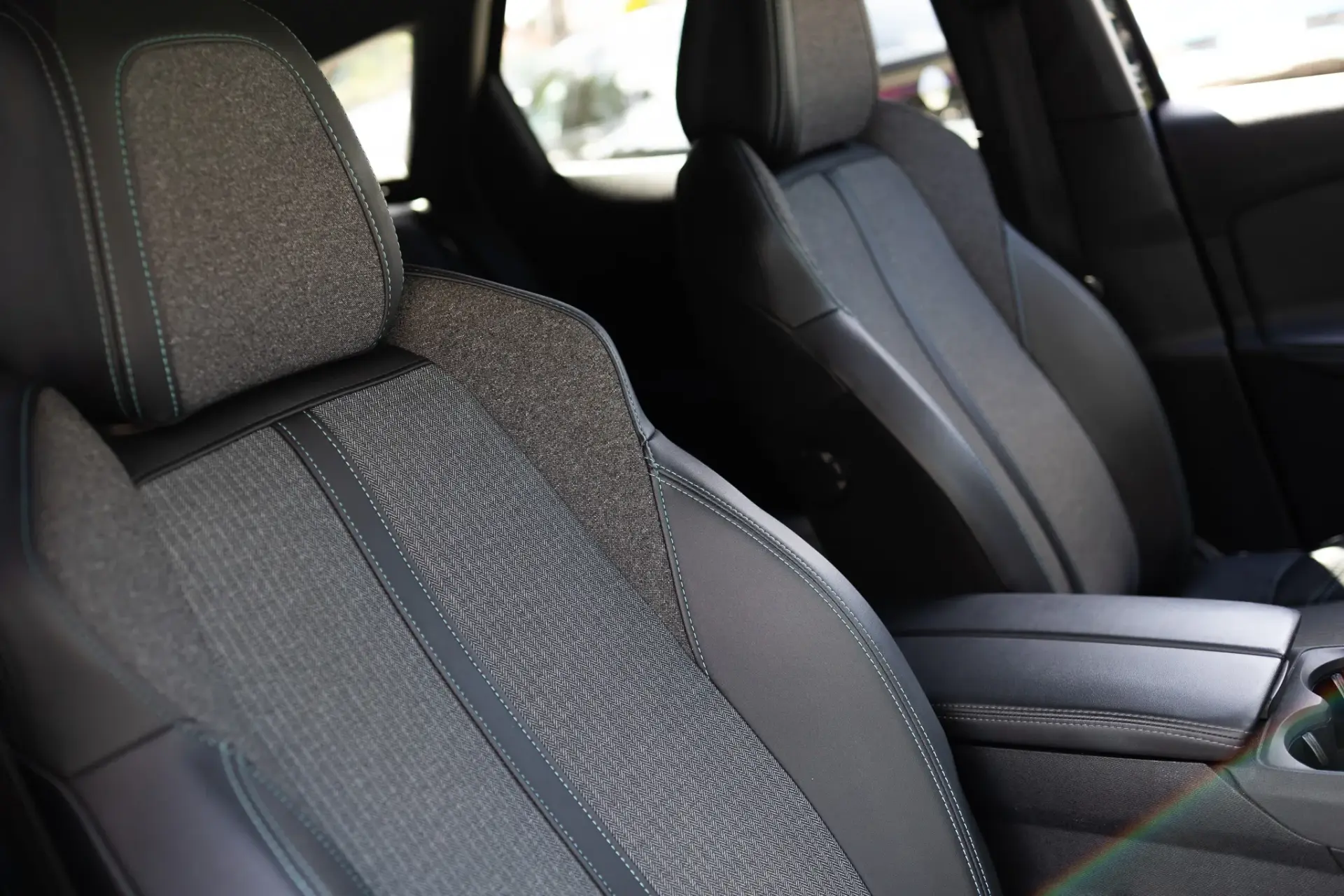 Peugeot 3008 1.6 Hybrid Allure Pack e-EAT8 26