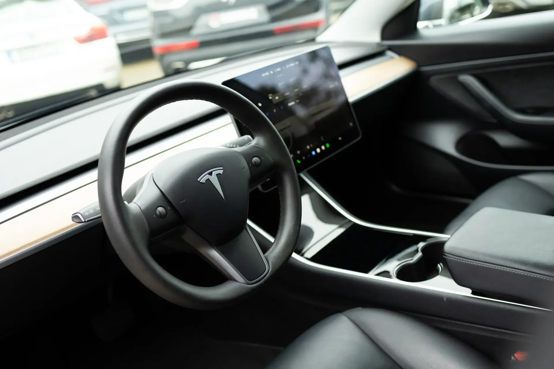 Tesla Model 3 Standard RWD Plus 2