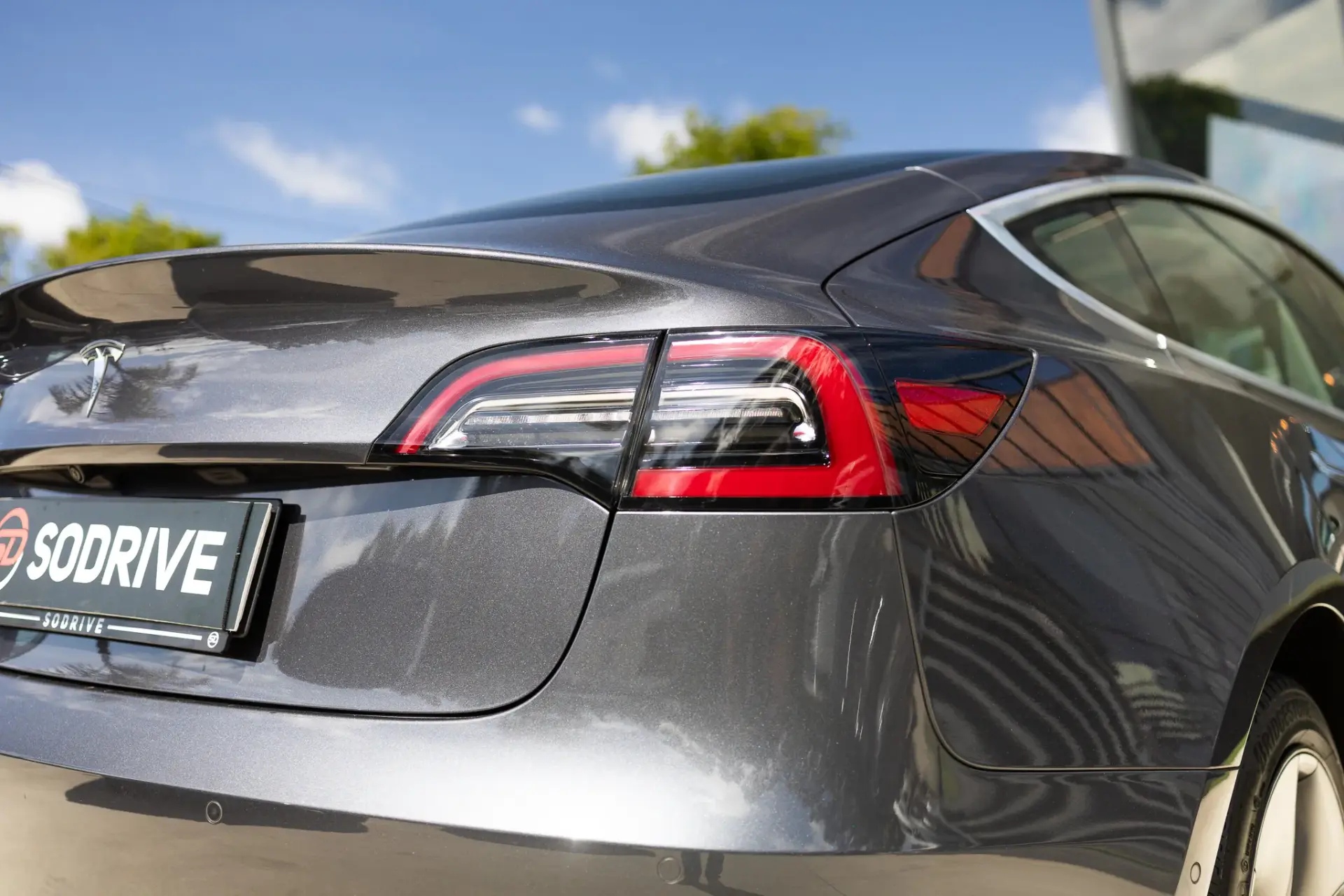 Tesla Model 3 Standard RWD Plus 12
