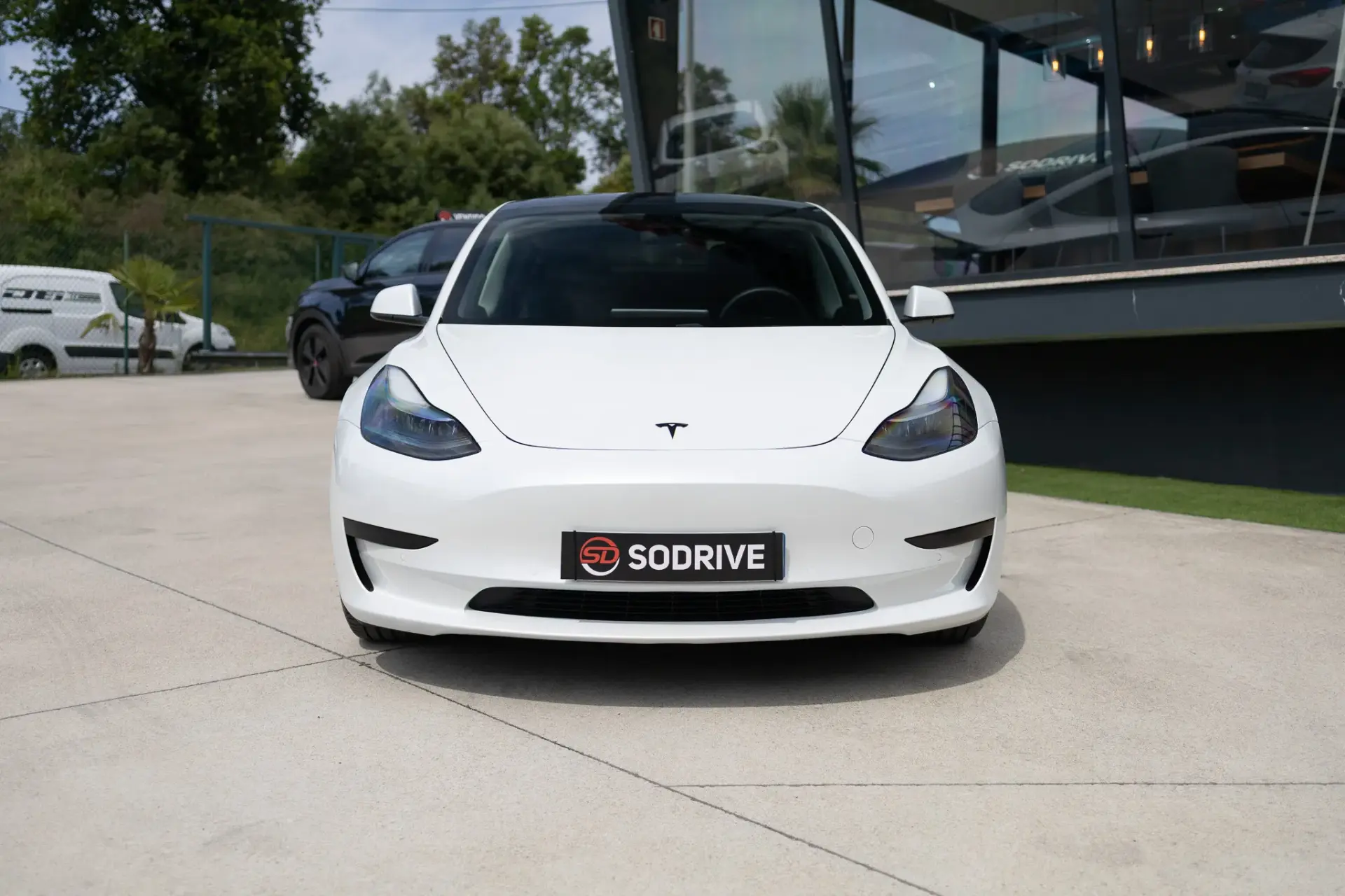 Tesla Model 3 Standard Range Plus RWD 3