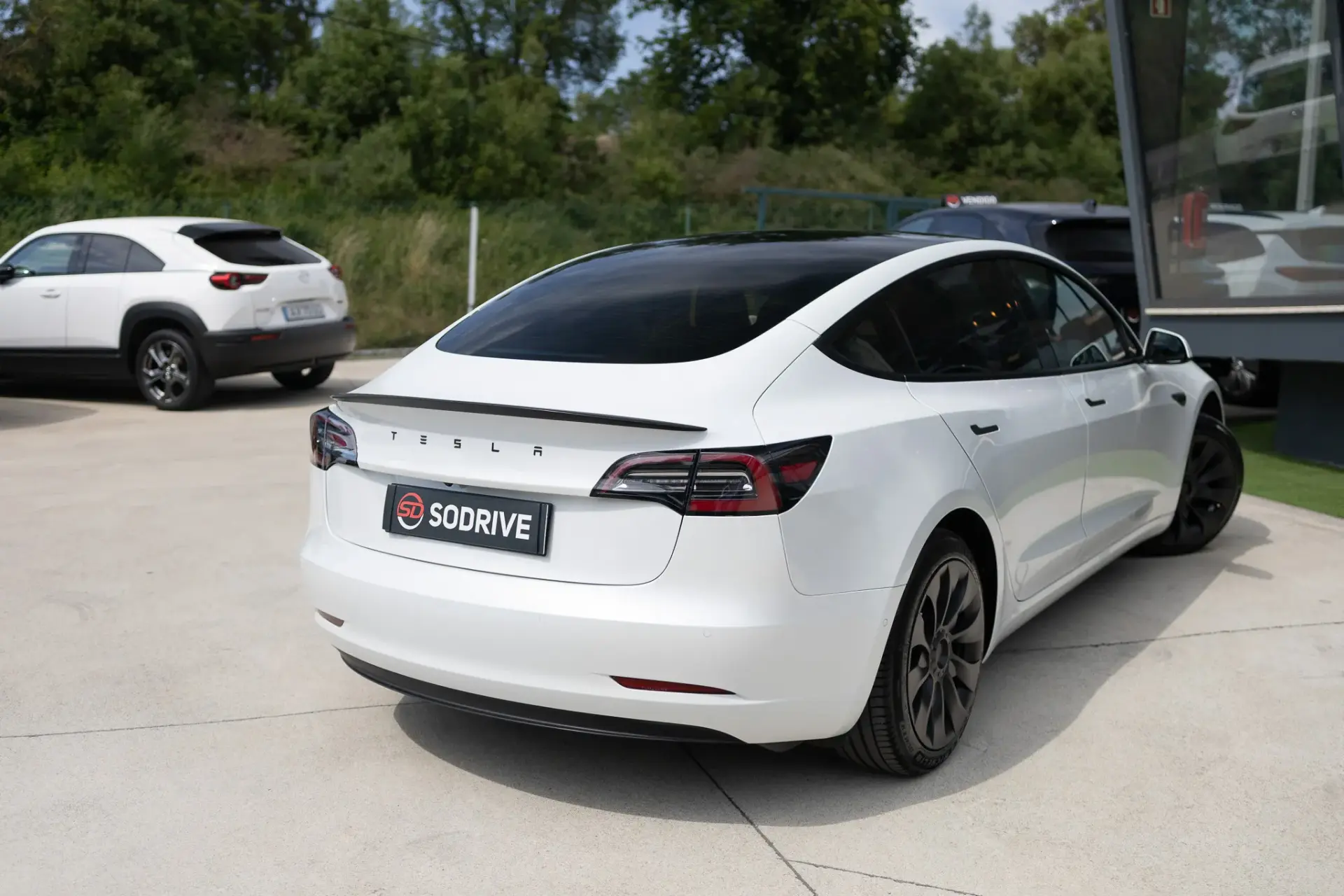 Tesla Model 3 Standard Range Plus RWD 5