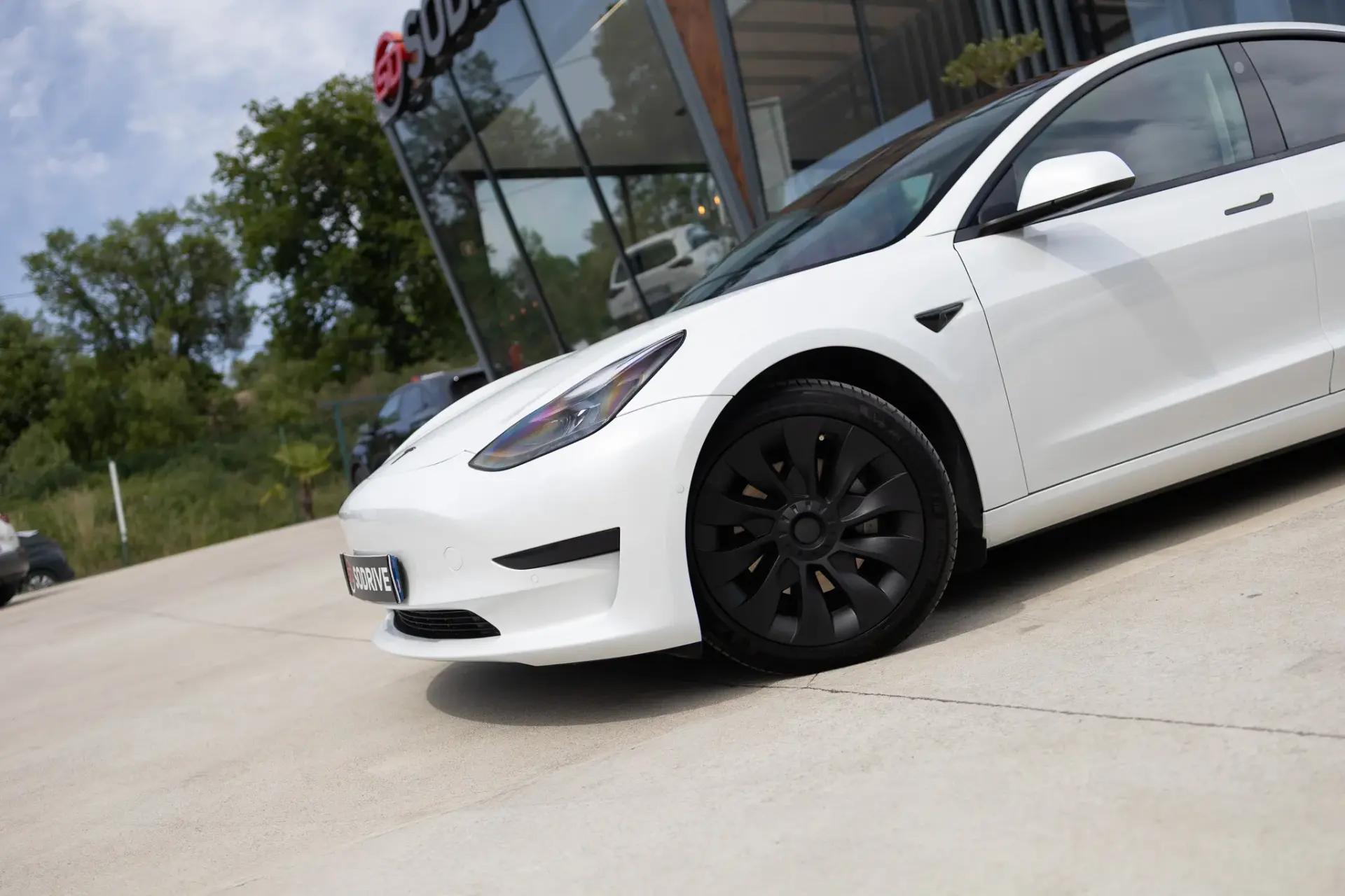 Tesla Model 3 Standard Range Plus RWD 6