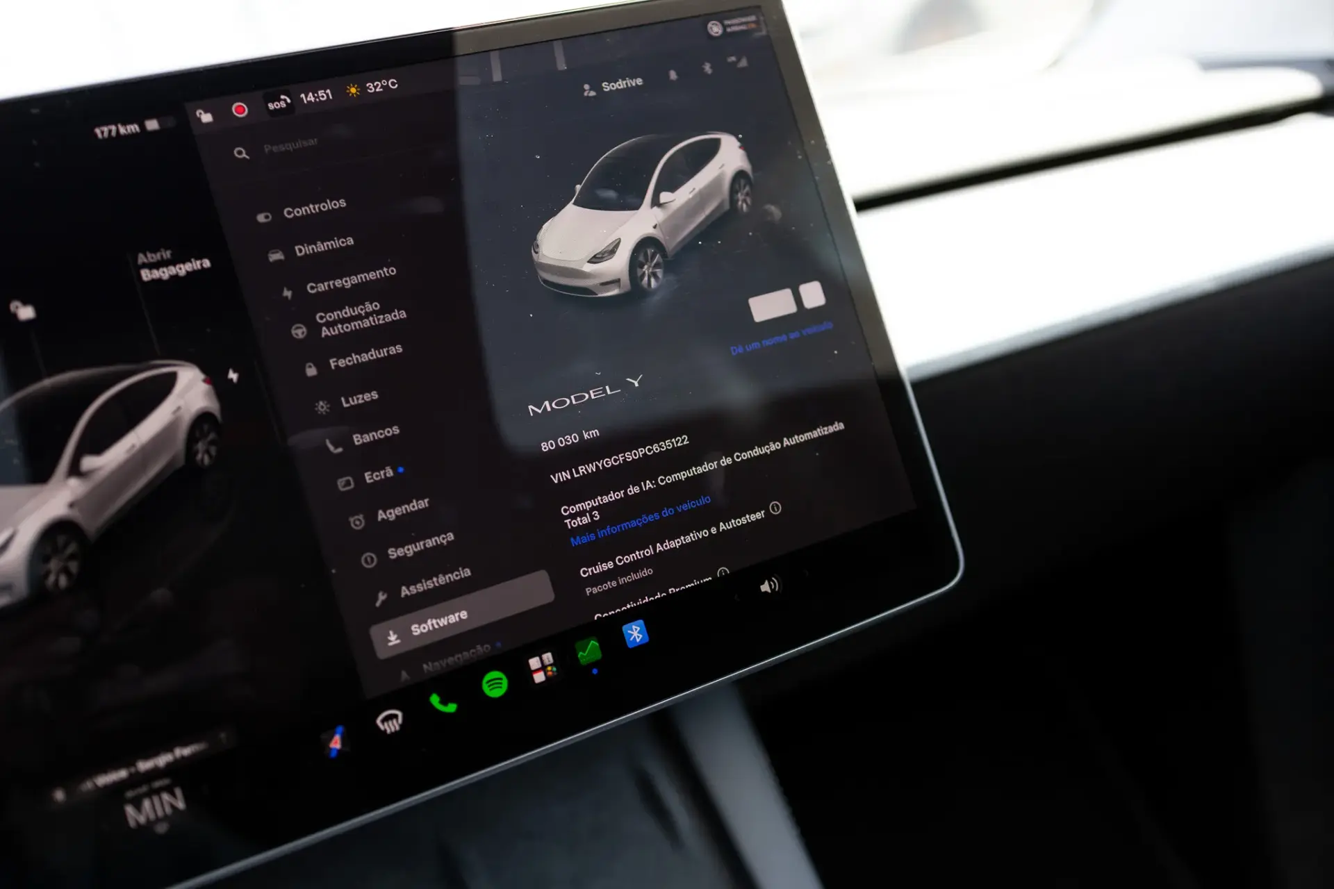 Tesla Model Y Standard RWD 9